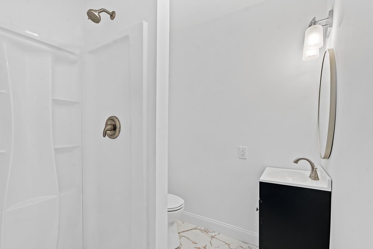 709 Quarry Street Property Photo 15