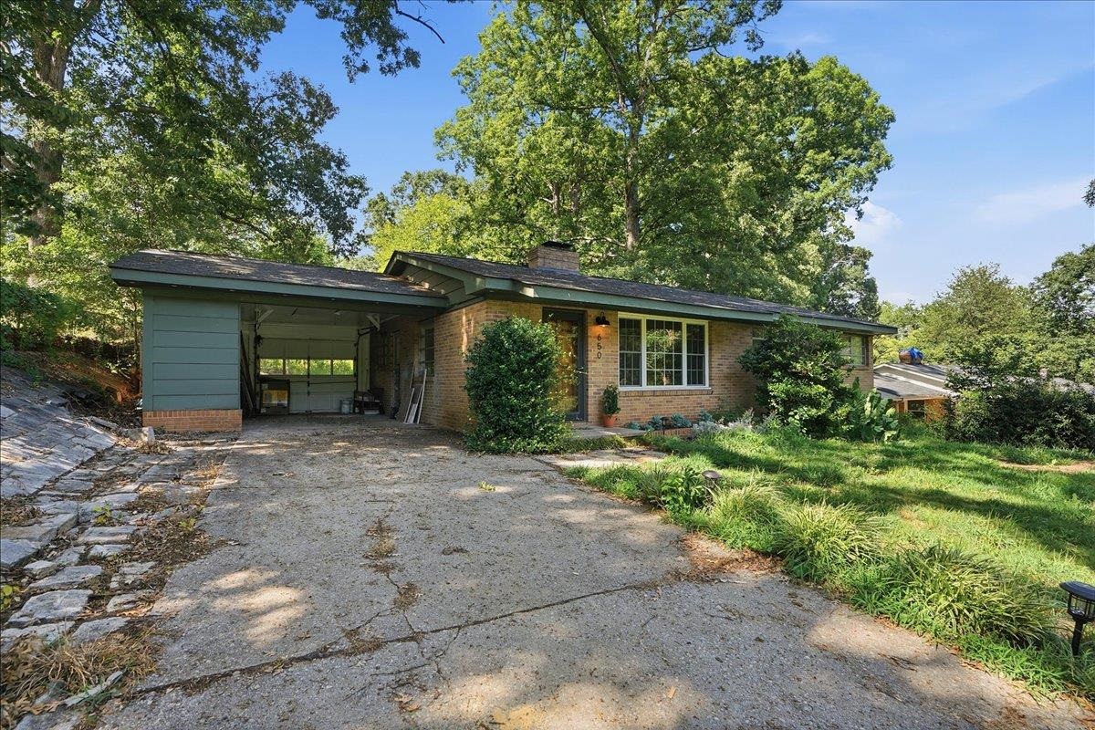 650 Springhill Avenue Property Photo 4