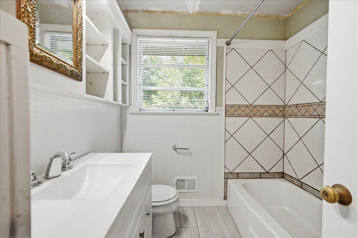 650 Springhill Avenue Property Photo 16