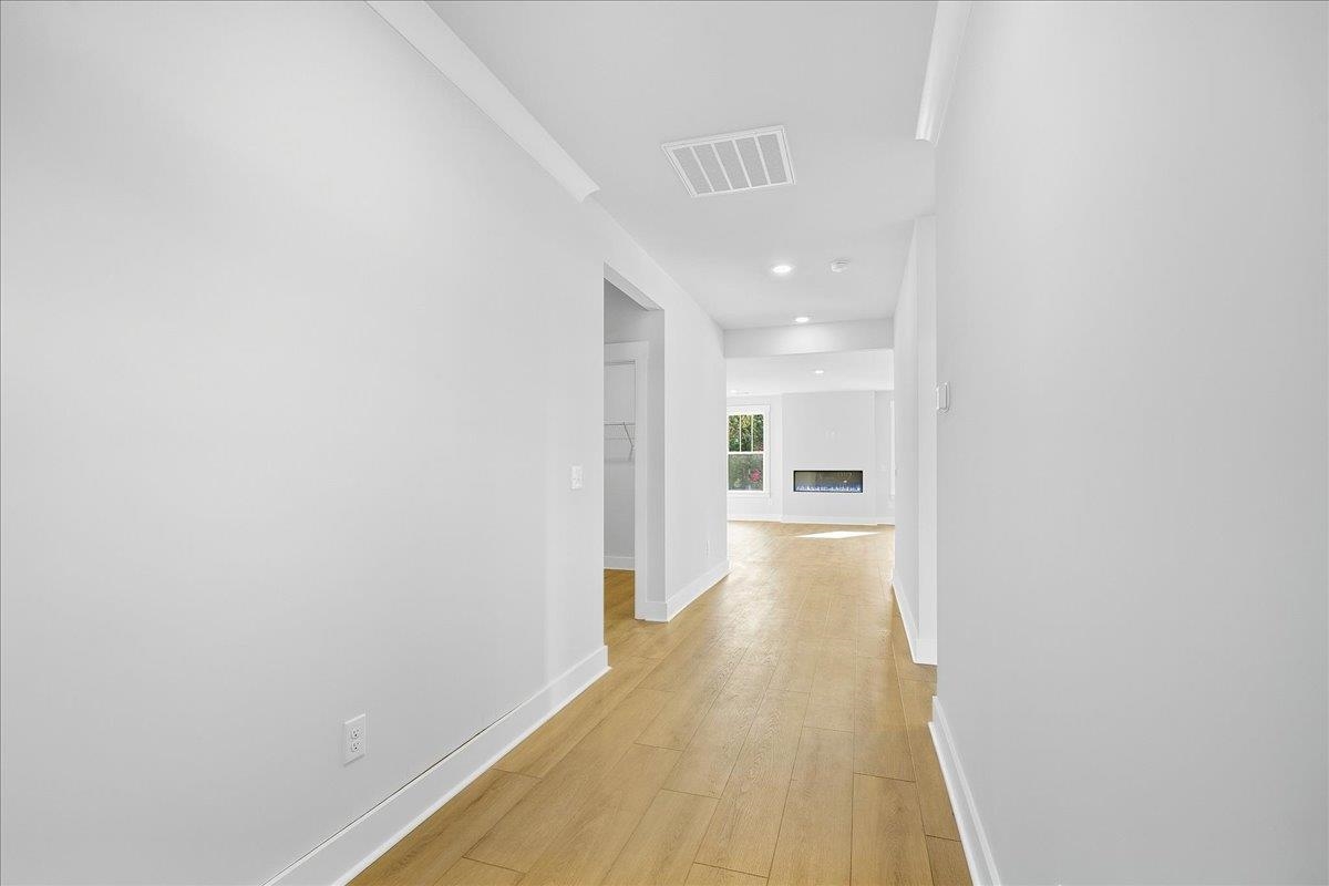 551 Winstone Trail Property Photo 3