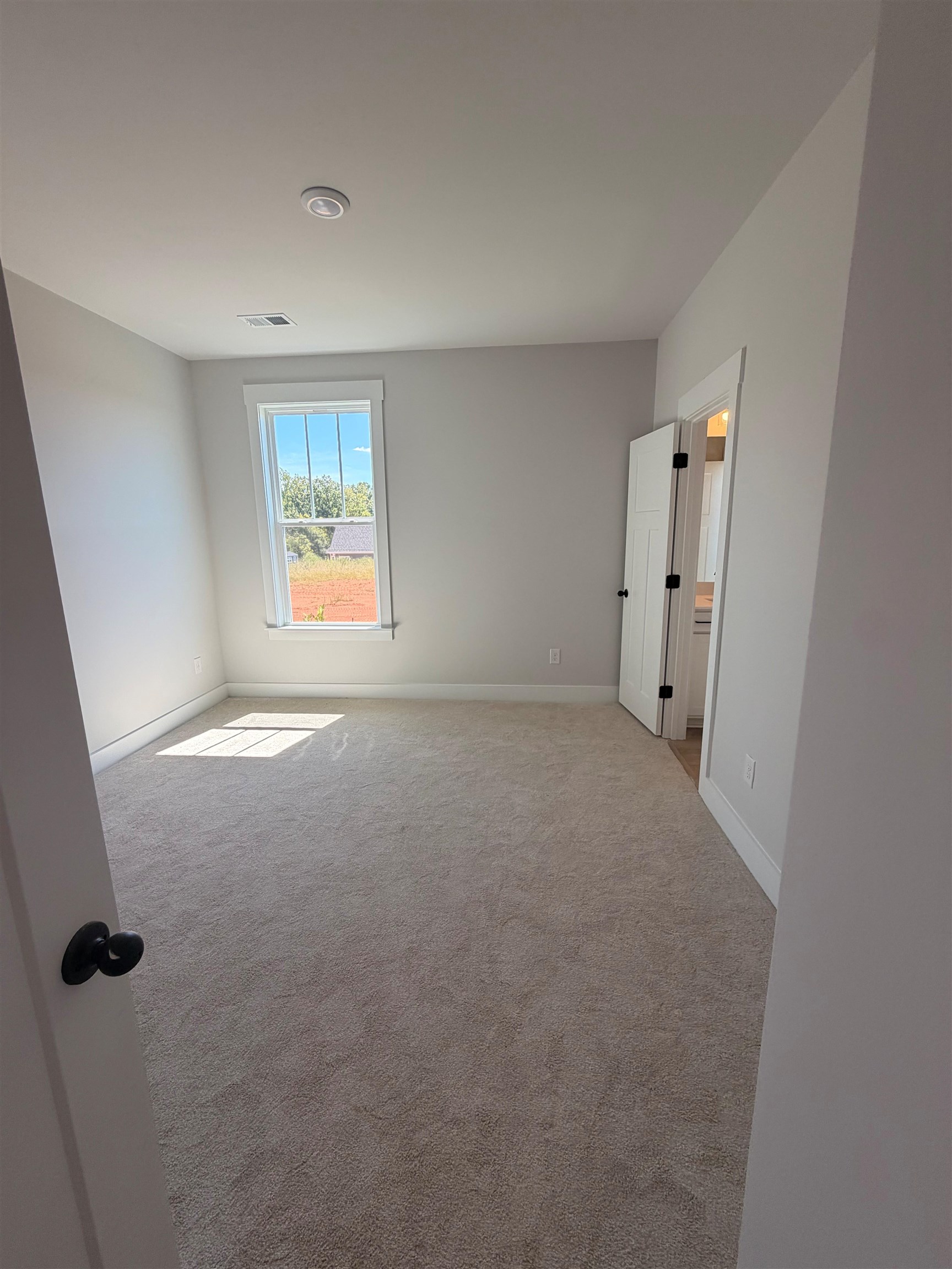 551 Winstone Trail Property Photo 8