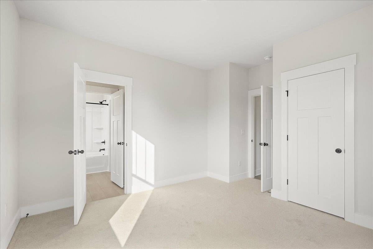 551 Winstone Trail Property Photo 16