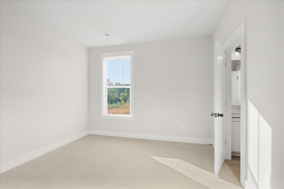 551 Winstone Trail Property Photo 17