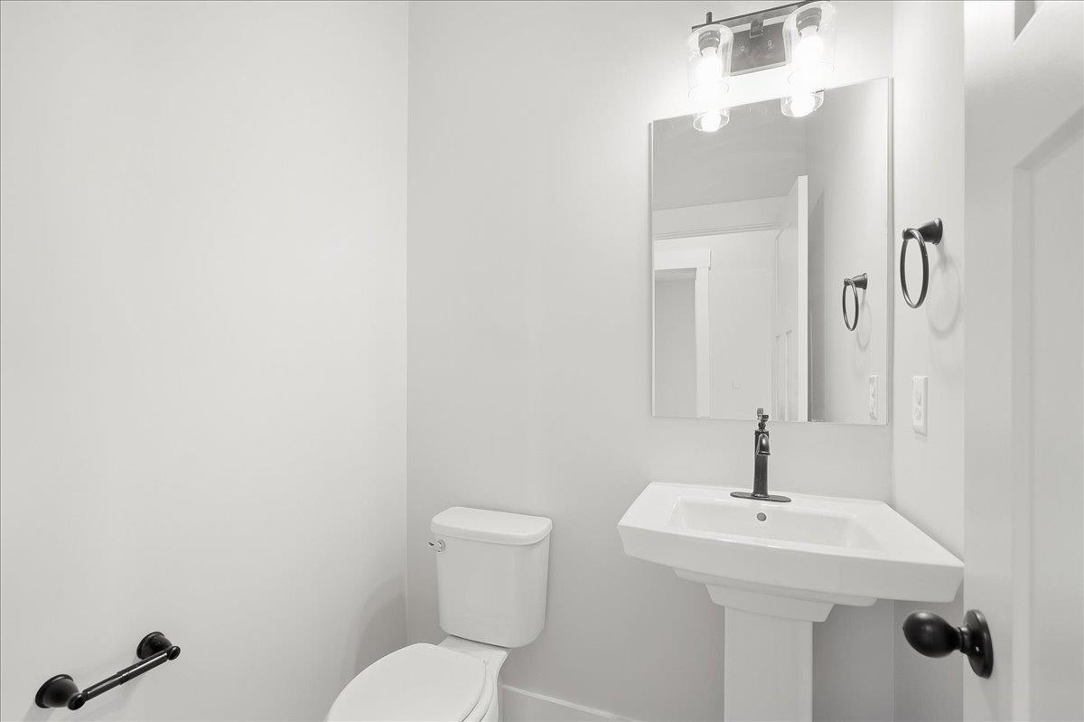 551 Winstone Trail Property Photo 23
