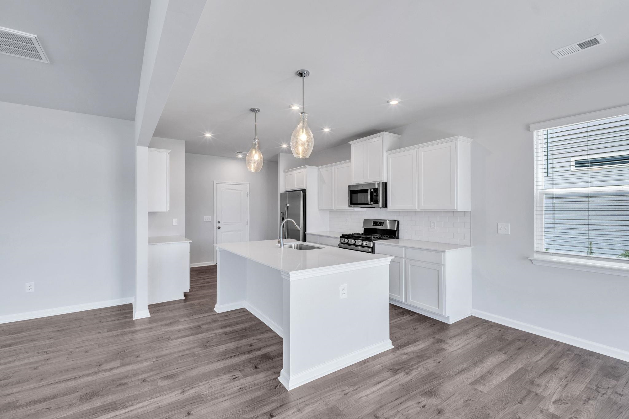142 Gervais Circle Property Photo 7