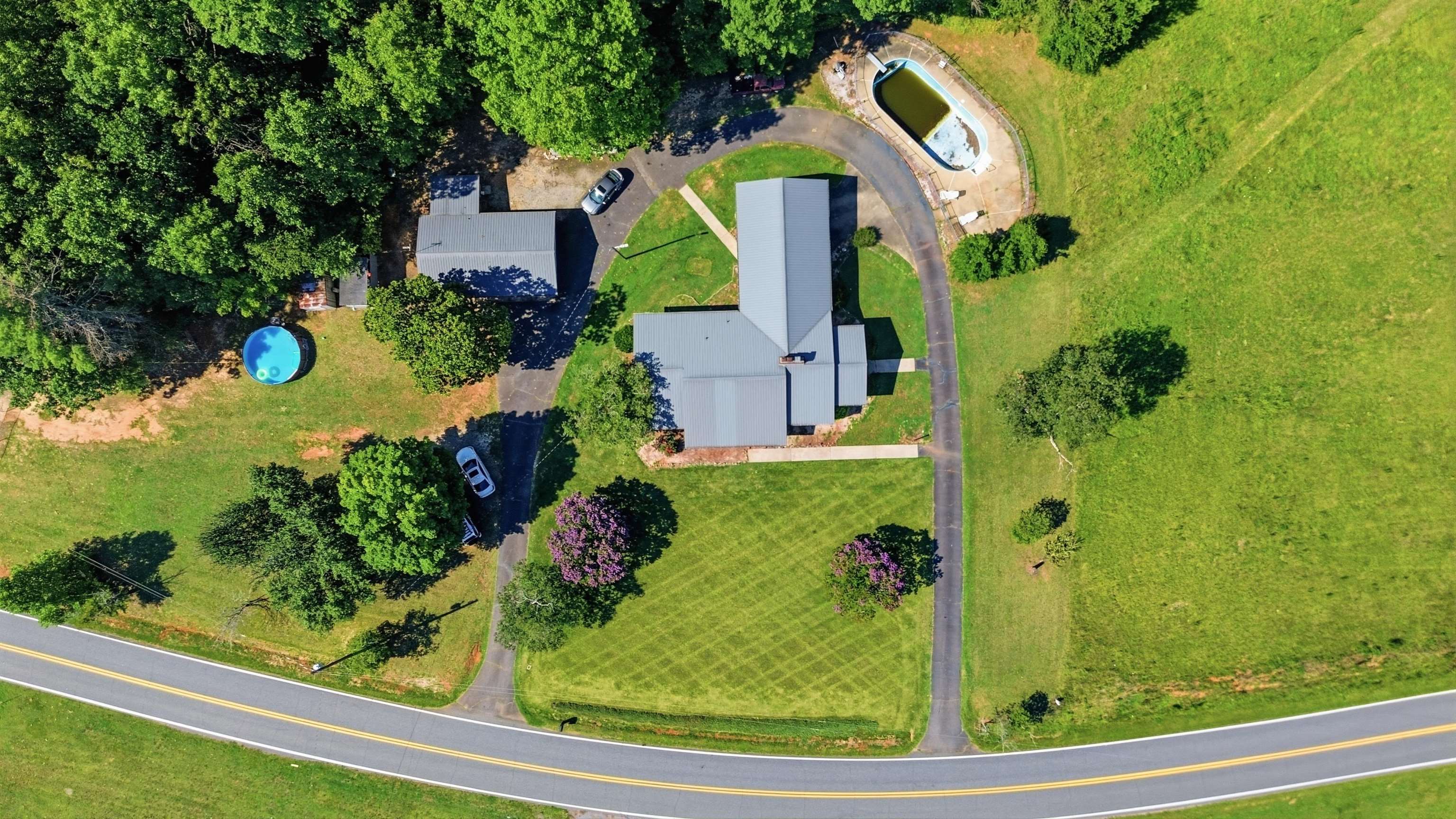 828 Ferry Road Property Photo 7