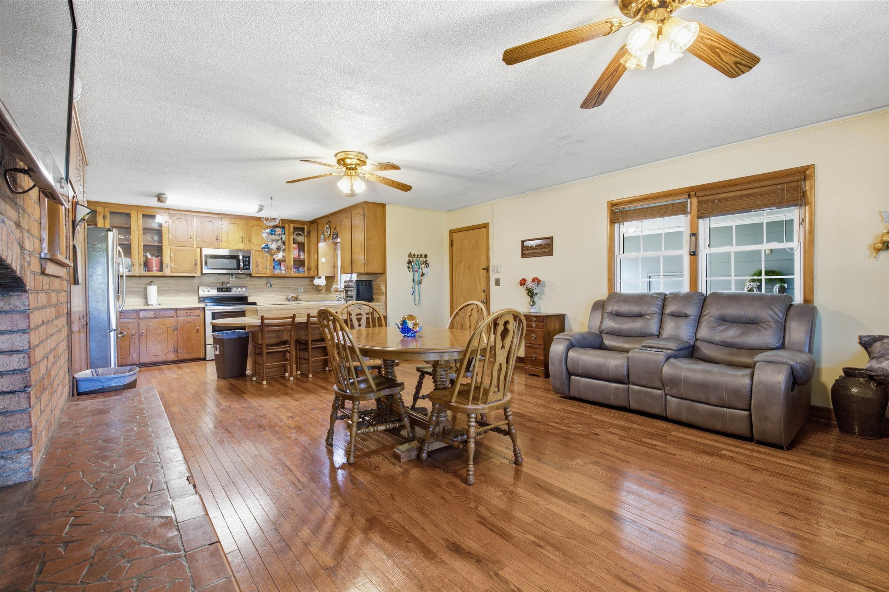 828 Ferry Road Property Photo 34