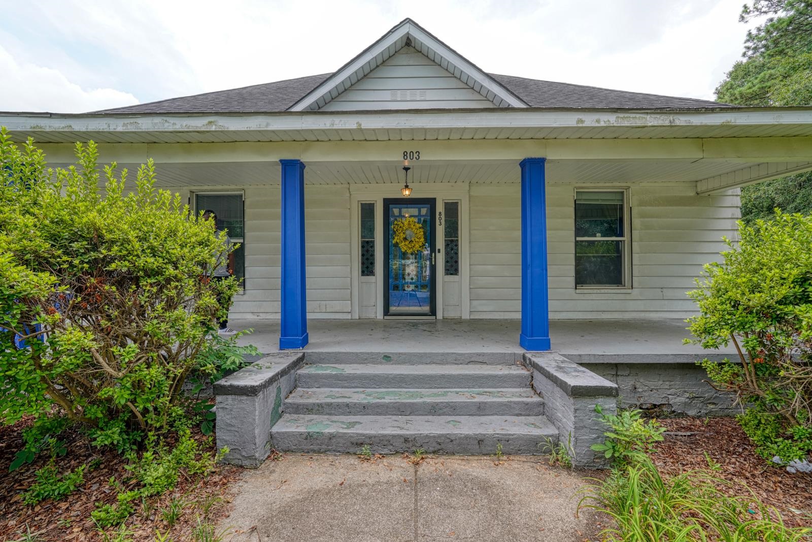 803 Saxon Avenue Property Photo 3