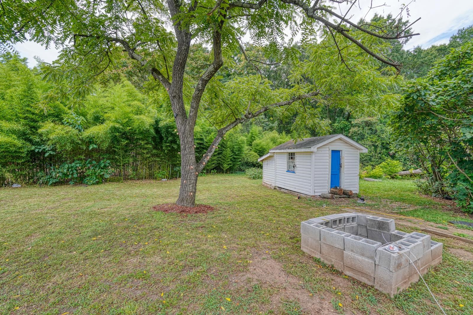 803 Saxon Avenue Property Photo 18