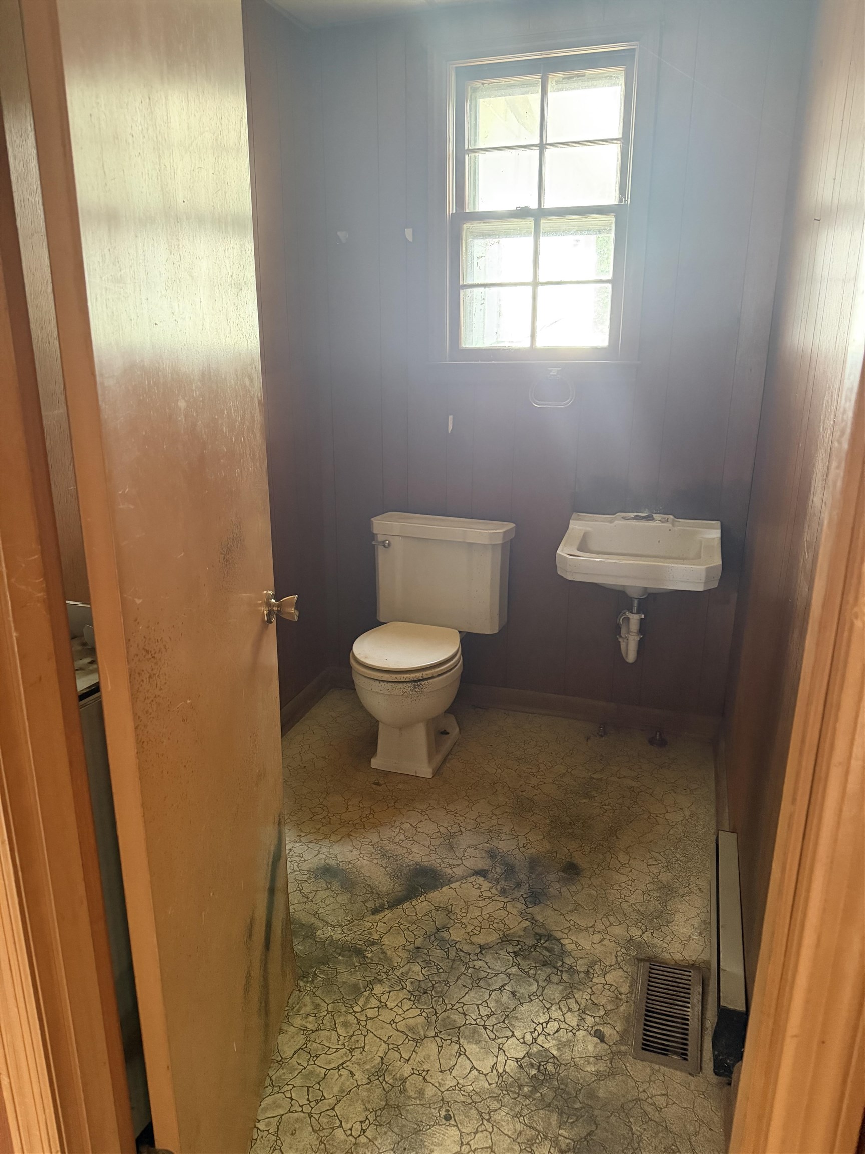 352 Whitney Road Property Photo 15
