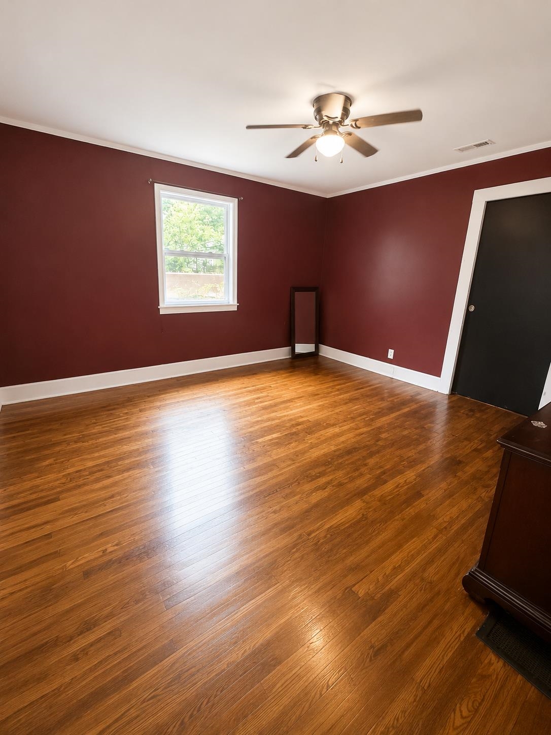 115 1st Street Property Photo 7