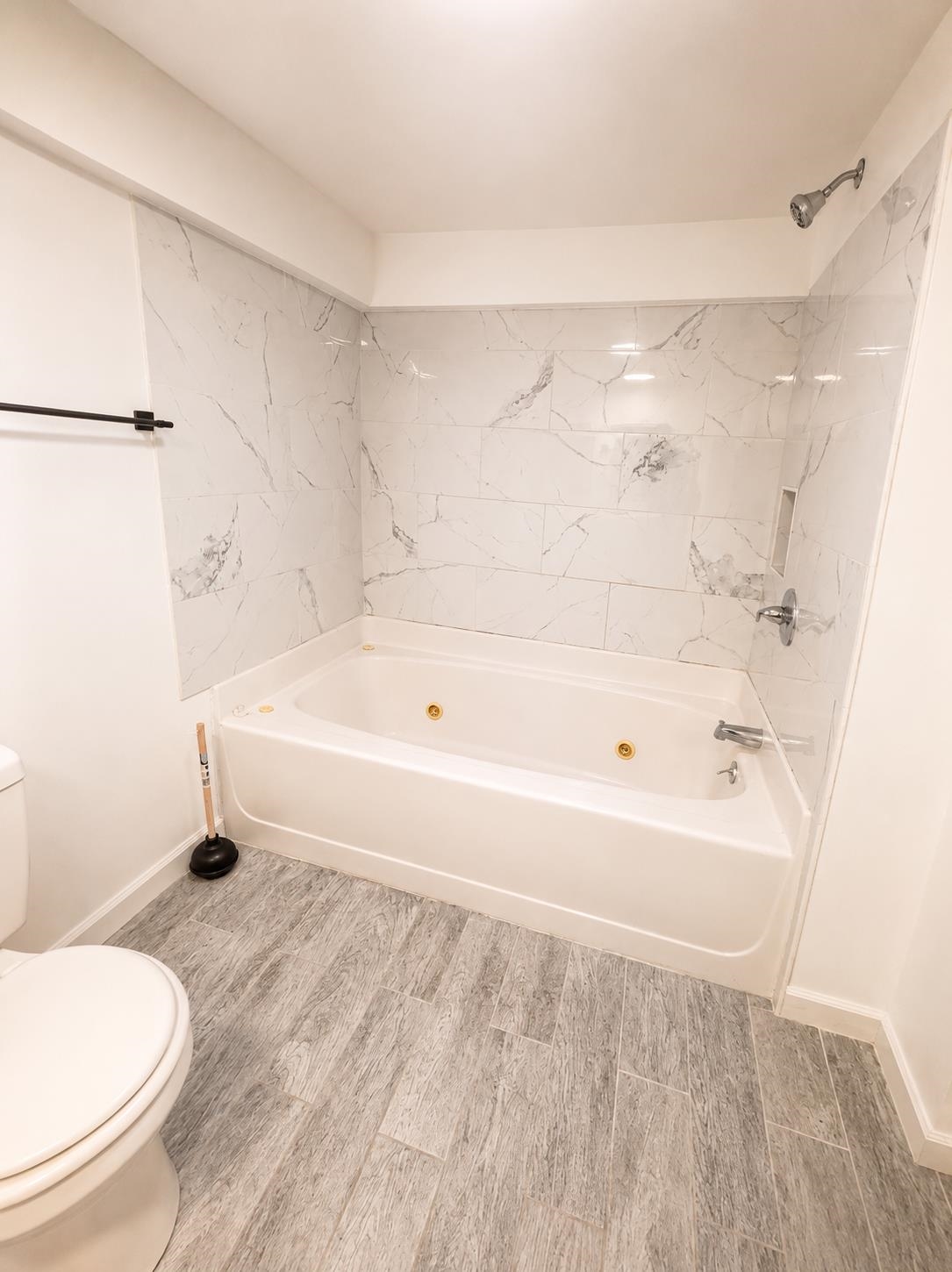 115 1st Street Property Photo 10