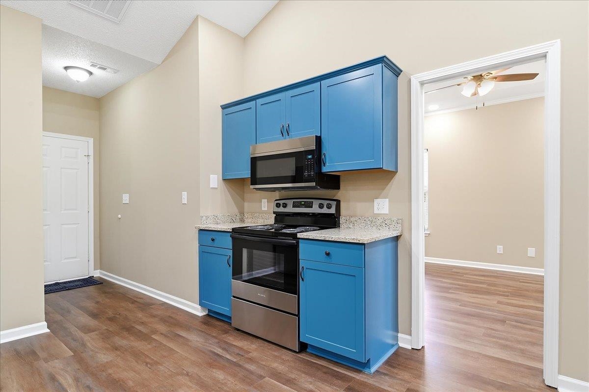 529 Fox Hurst Court Property Photo 10