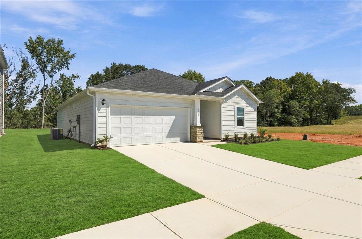 1025 Southwell Drive Property Photo 3