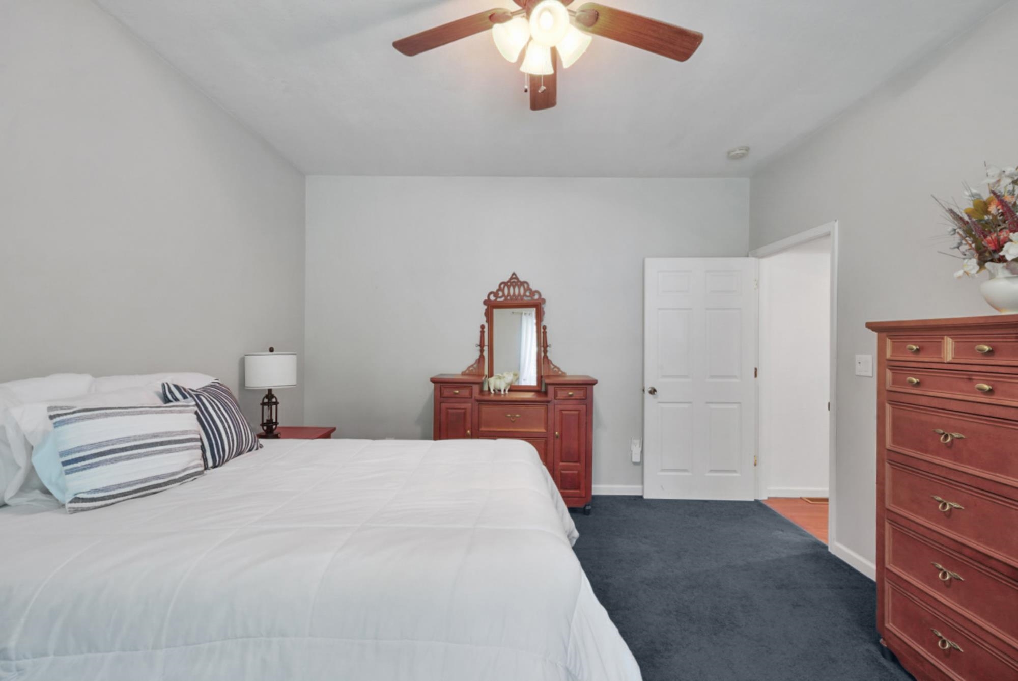 90 King Road Property Photo 19