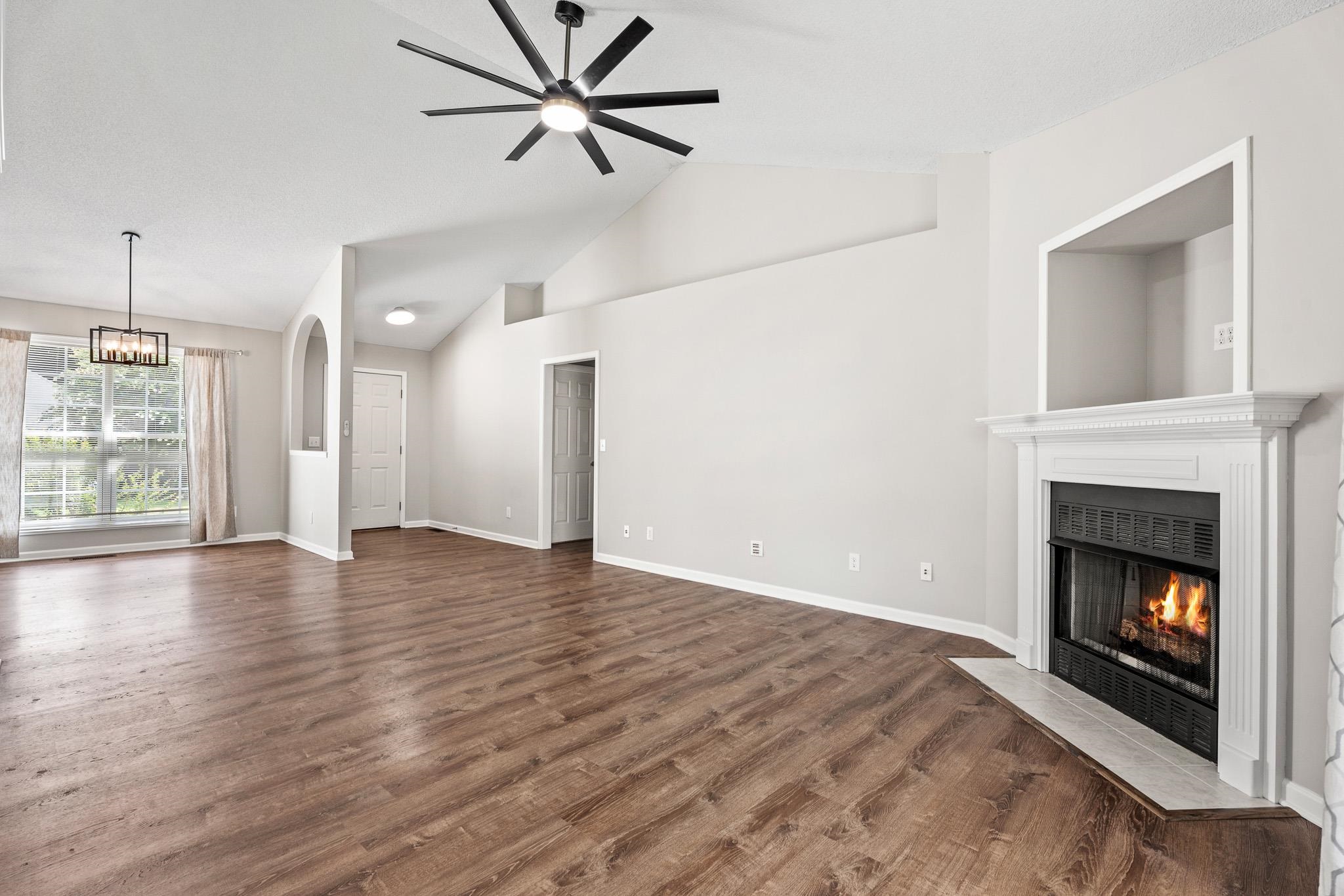 500 Lake Lennox Drive Property Photo 7