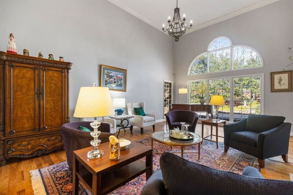 30 Winged Foot Court Property Photo 2