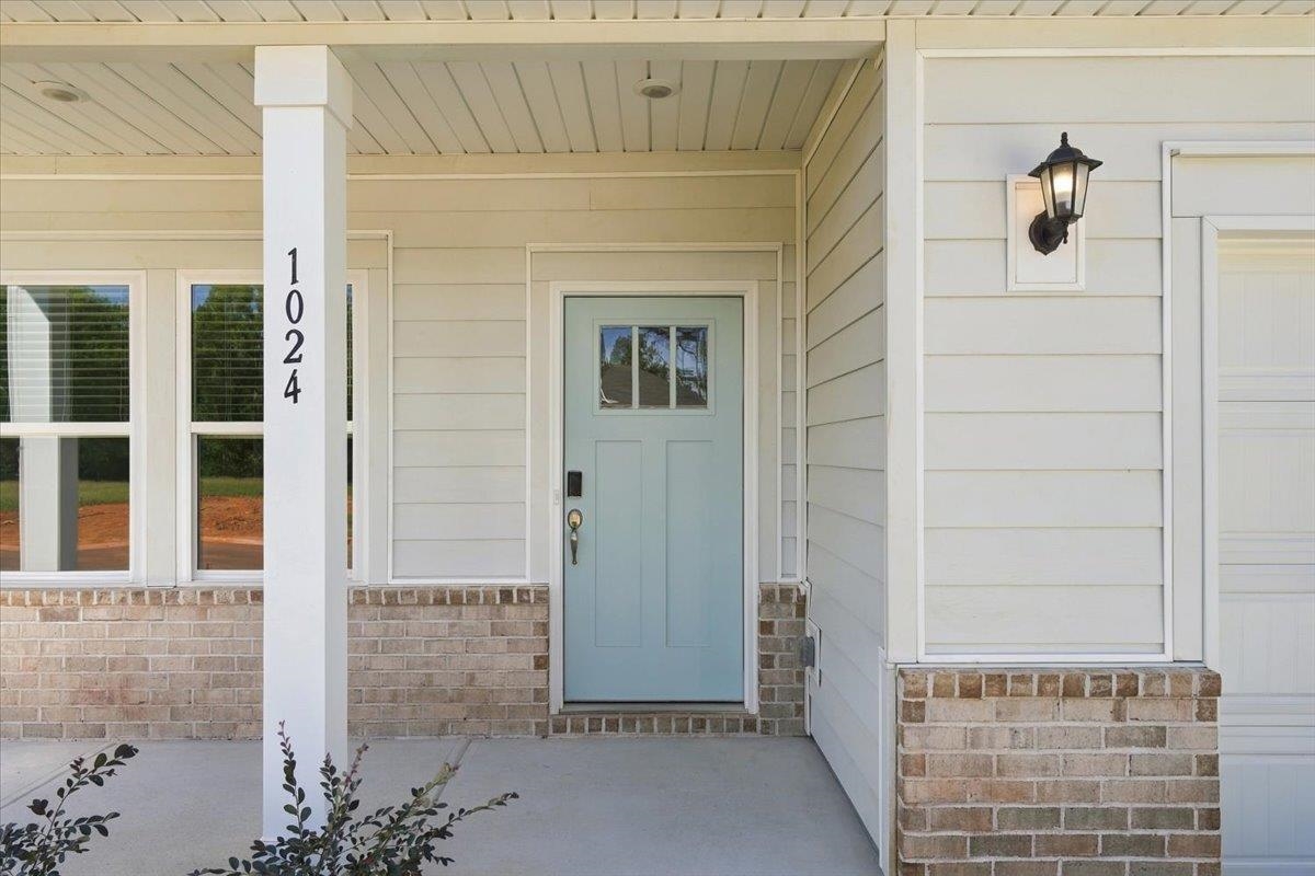 1024 Southwell Drive Property Photo 3