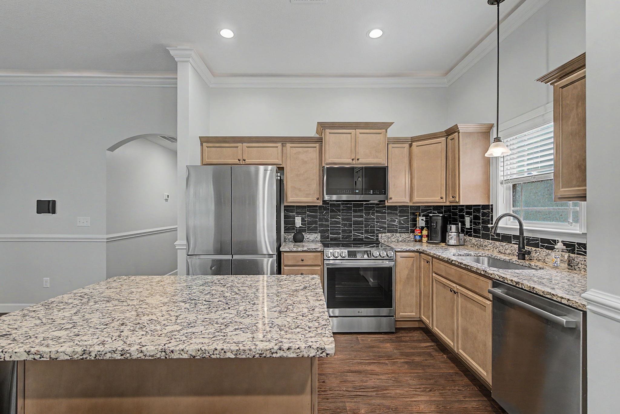 464 Timberwood Drive Property Photo 3