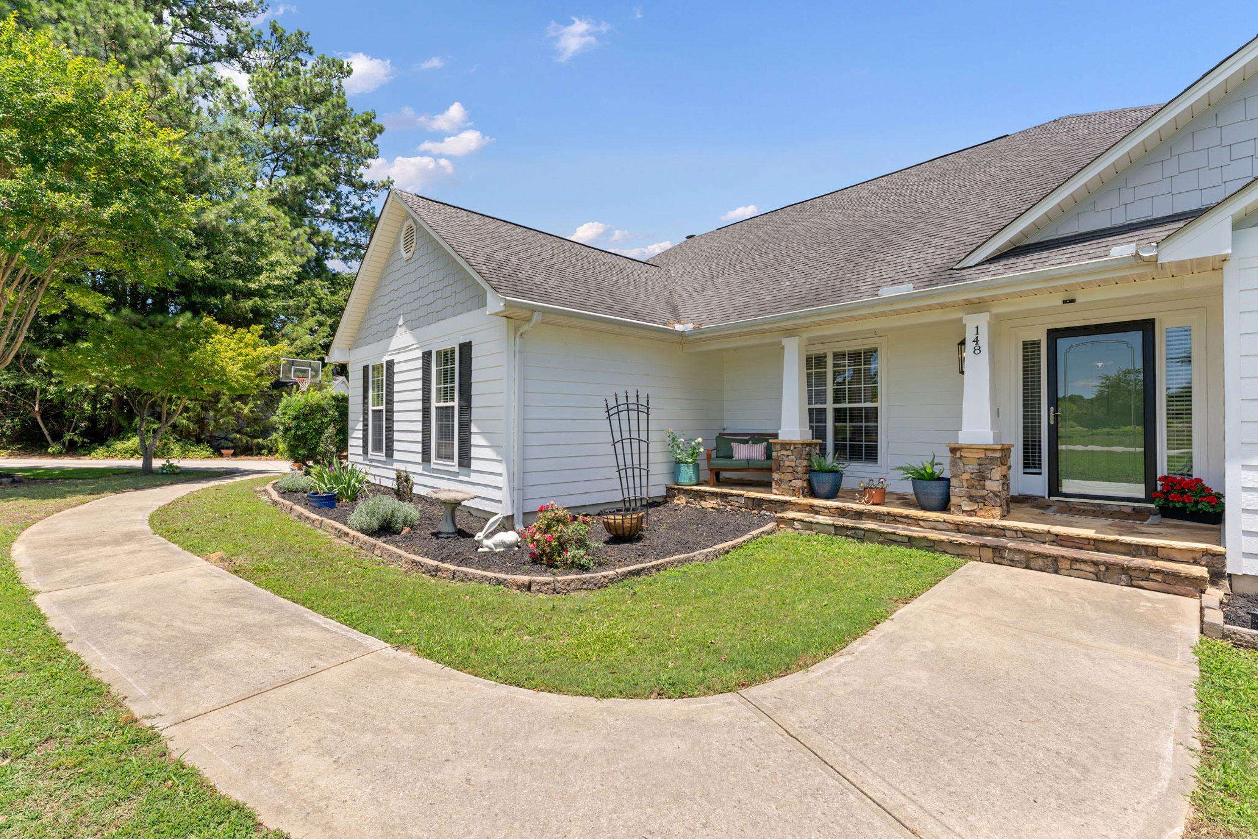 148 N Heron Drive Property Photo 3