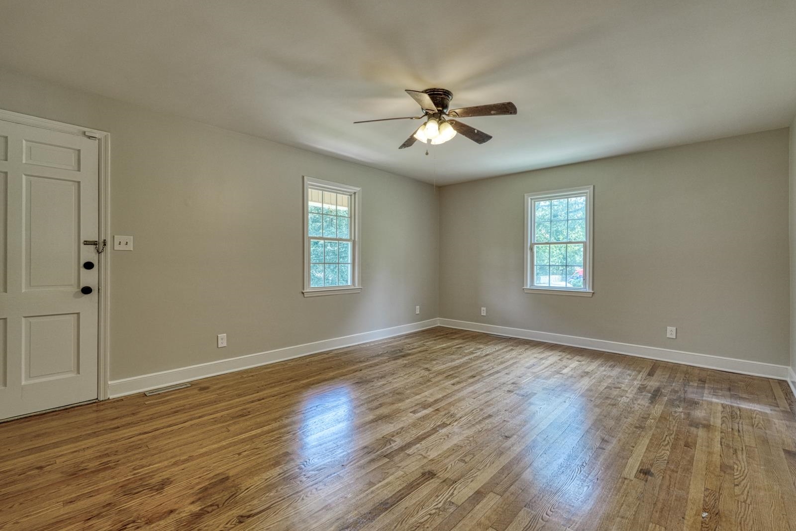112 Cardinal Avenue Property Photo 3