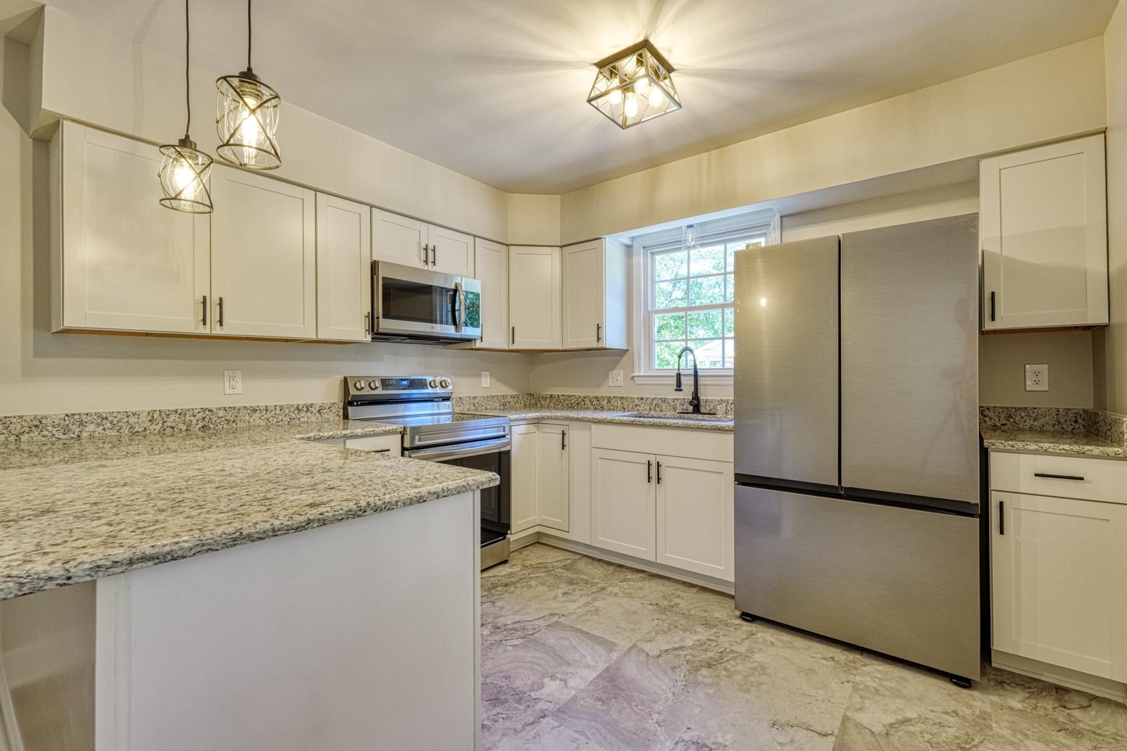 112 Cardinal Avenue Property Photo 6