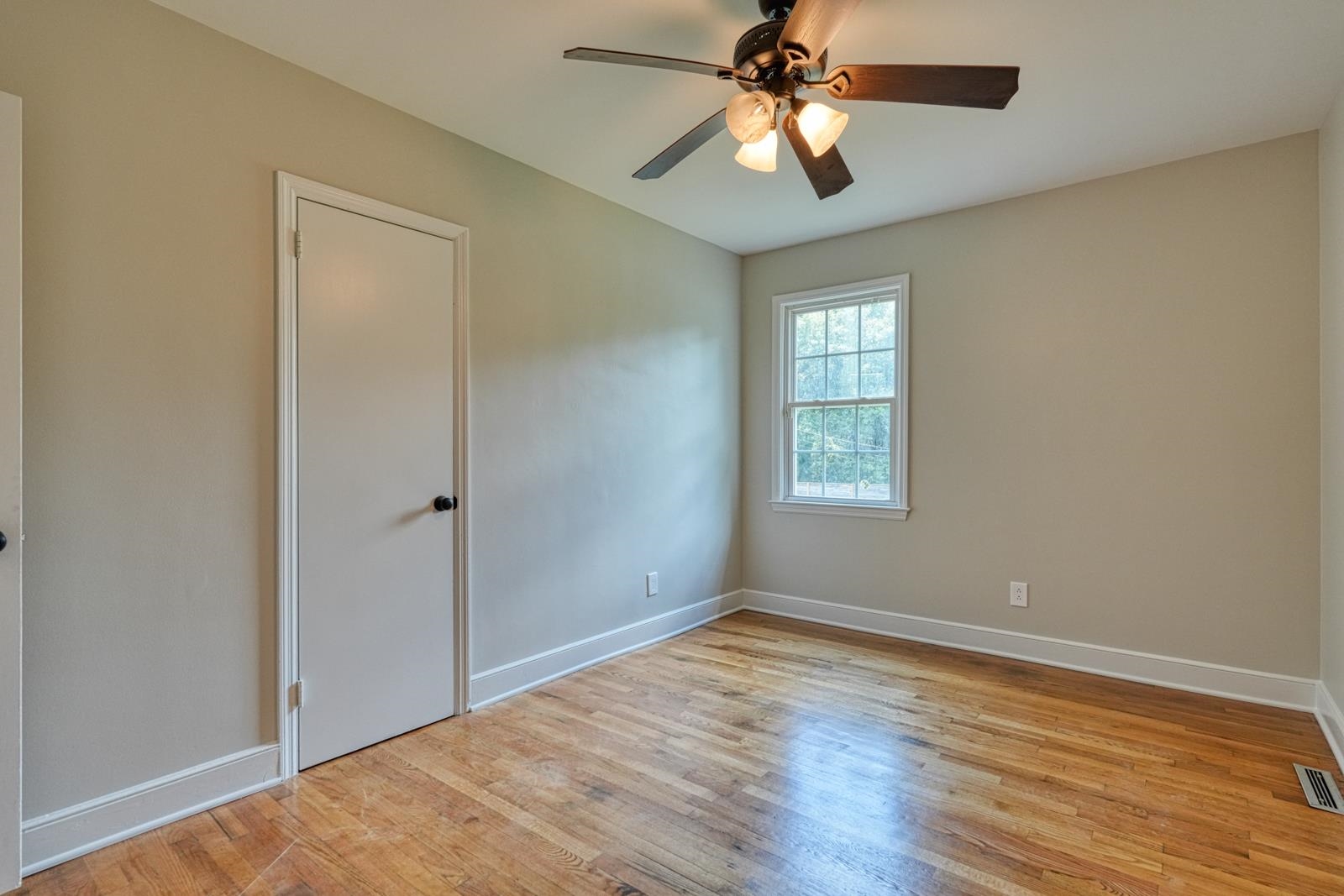 112 Cardinal Avenue Property Photo 17