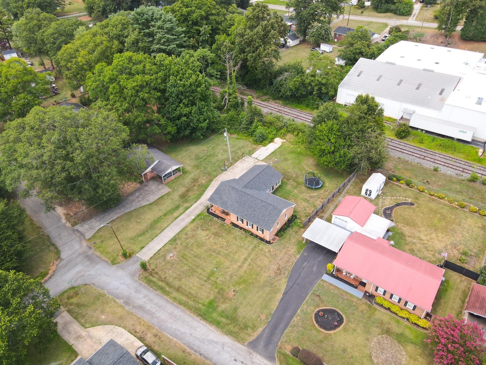 112 Cardinal Avenue Property Photo 34