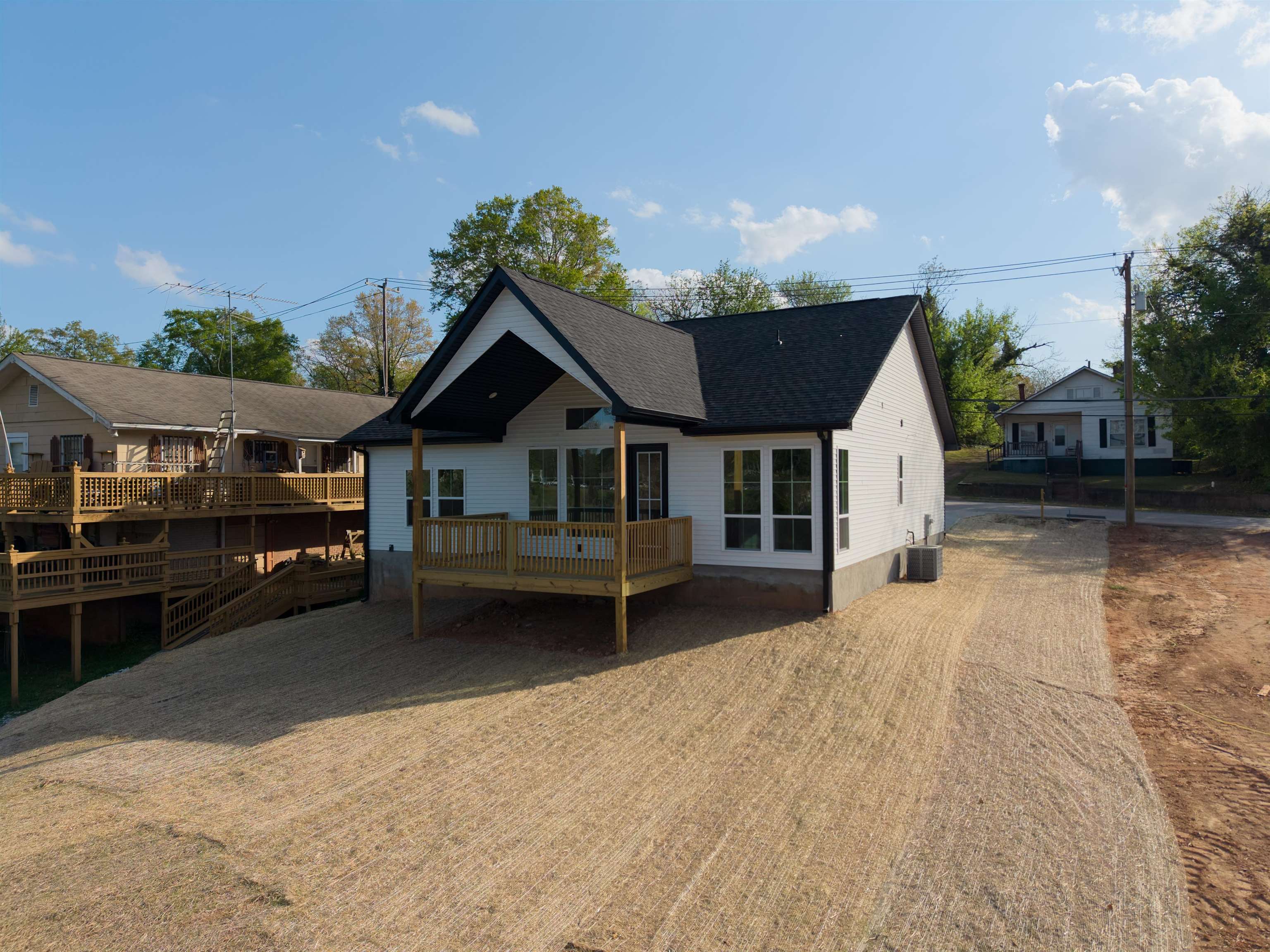 193 W Wood Street Property Photo 4