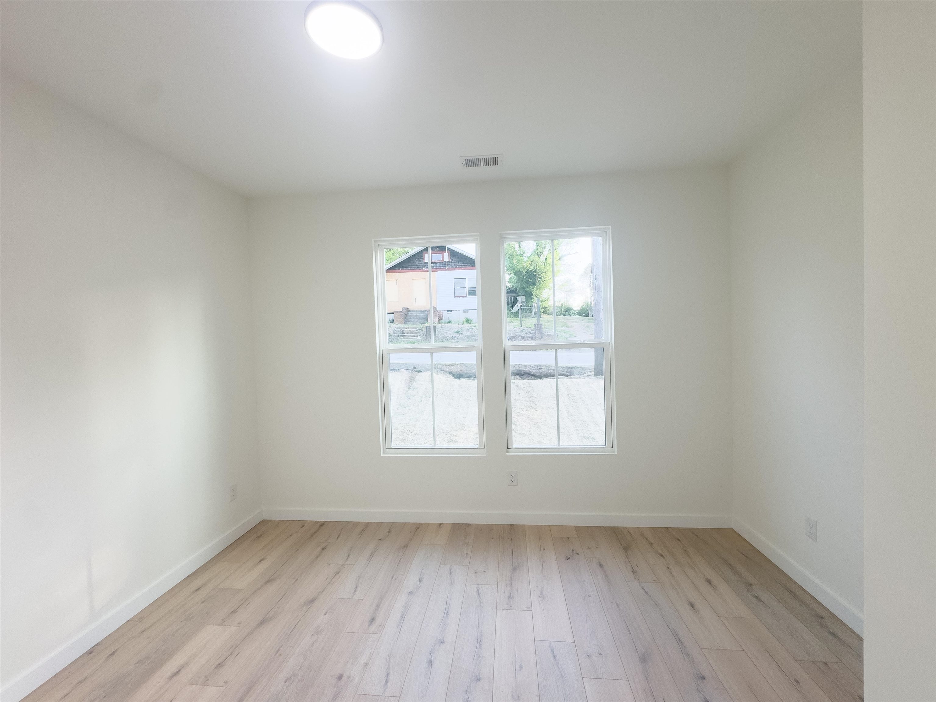 193 W Wood Street Property Photo 10