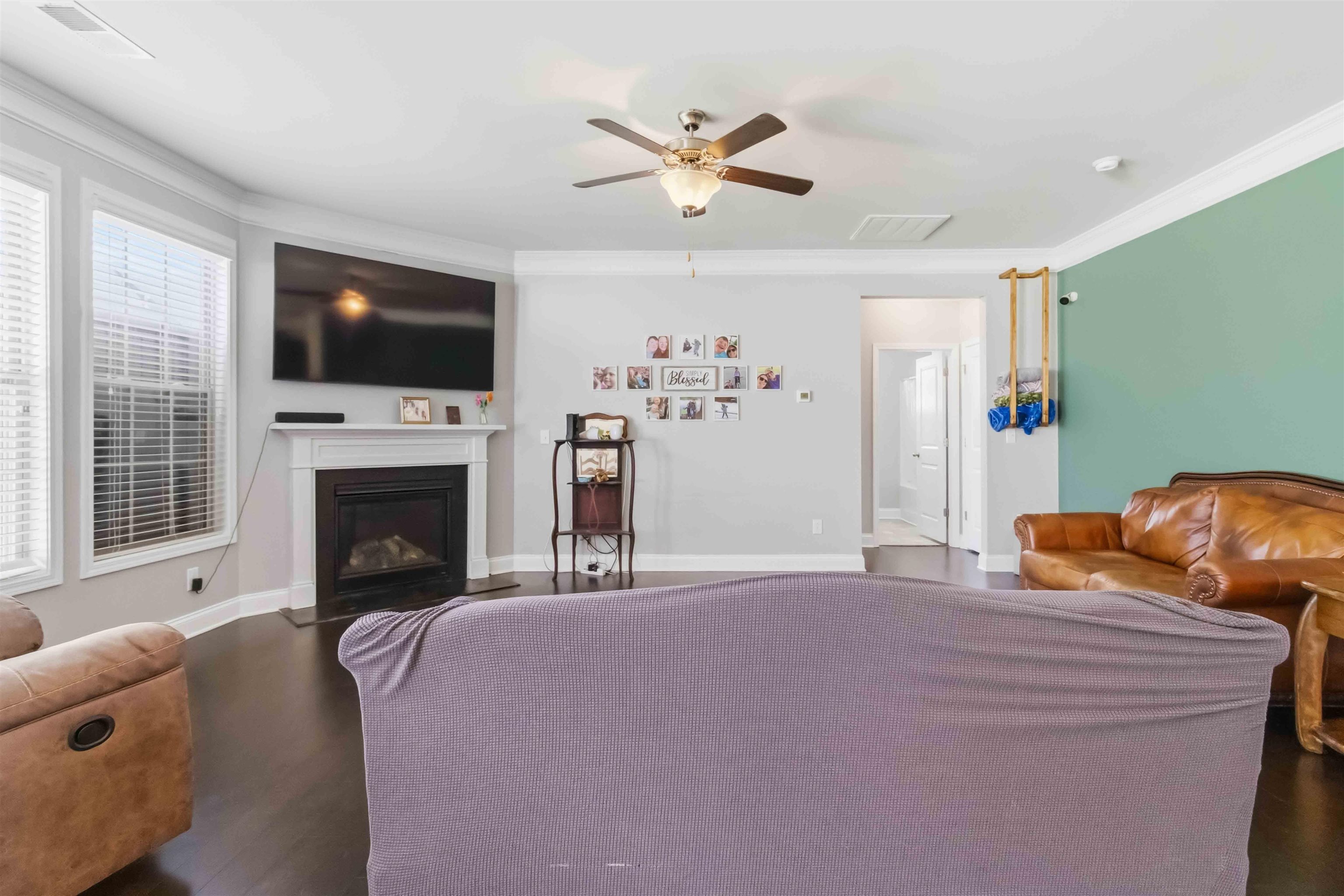 909 Deephallow Place Property Photo 14