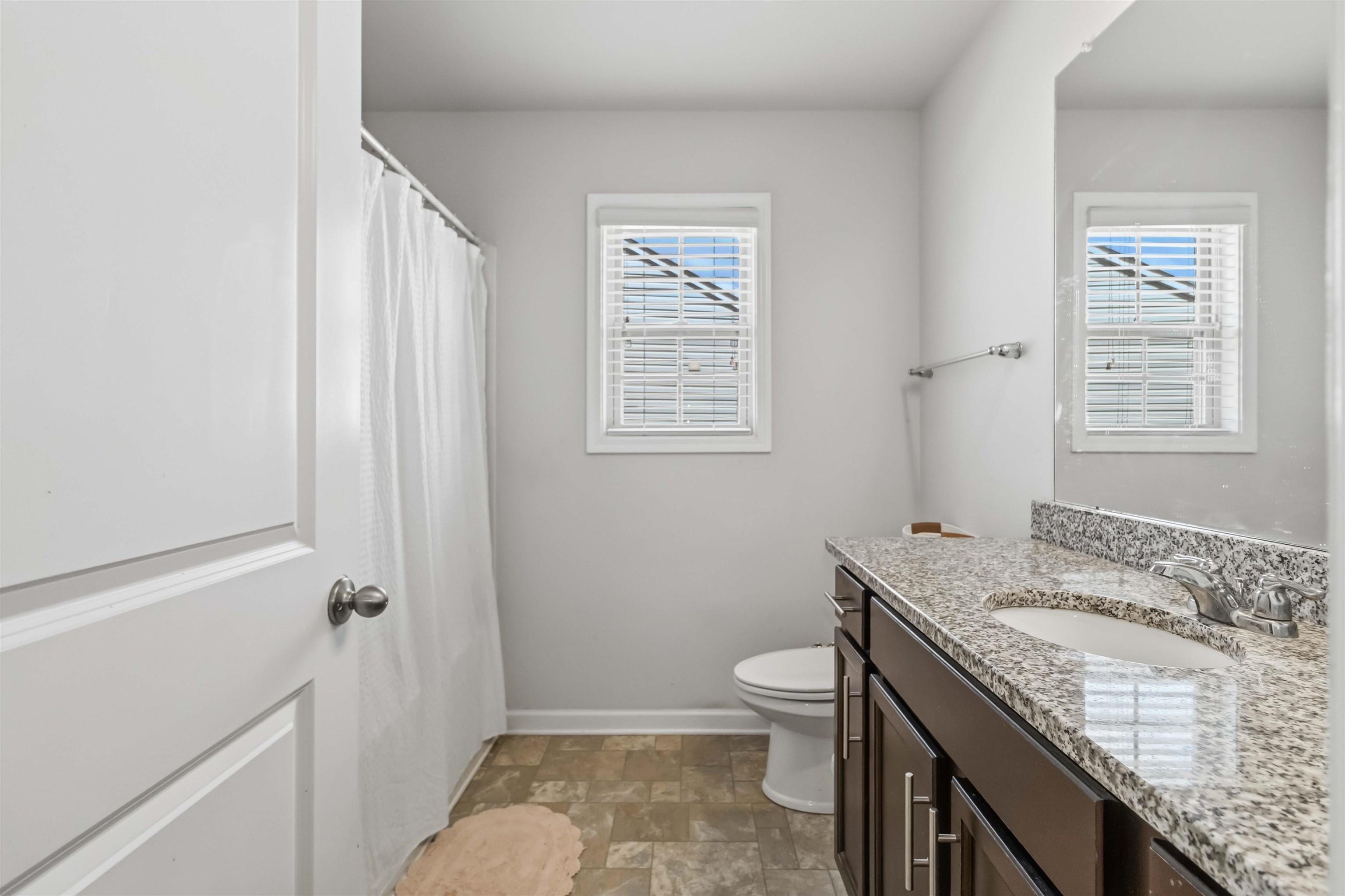 909 Deephallow Place Property Photo 29