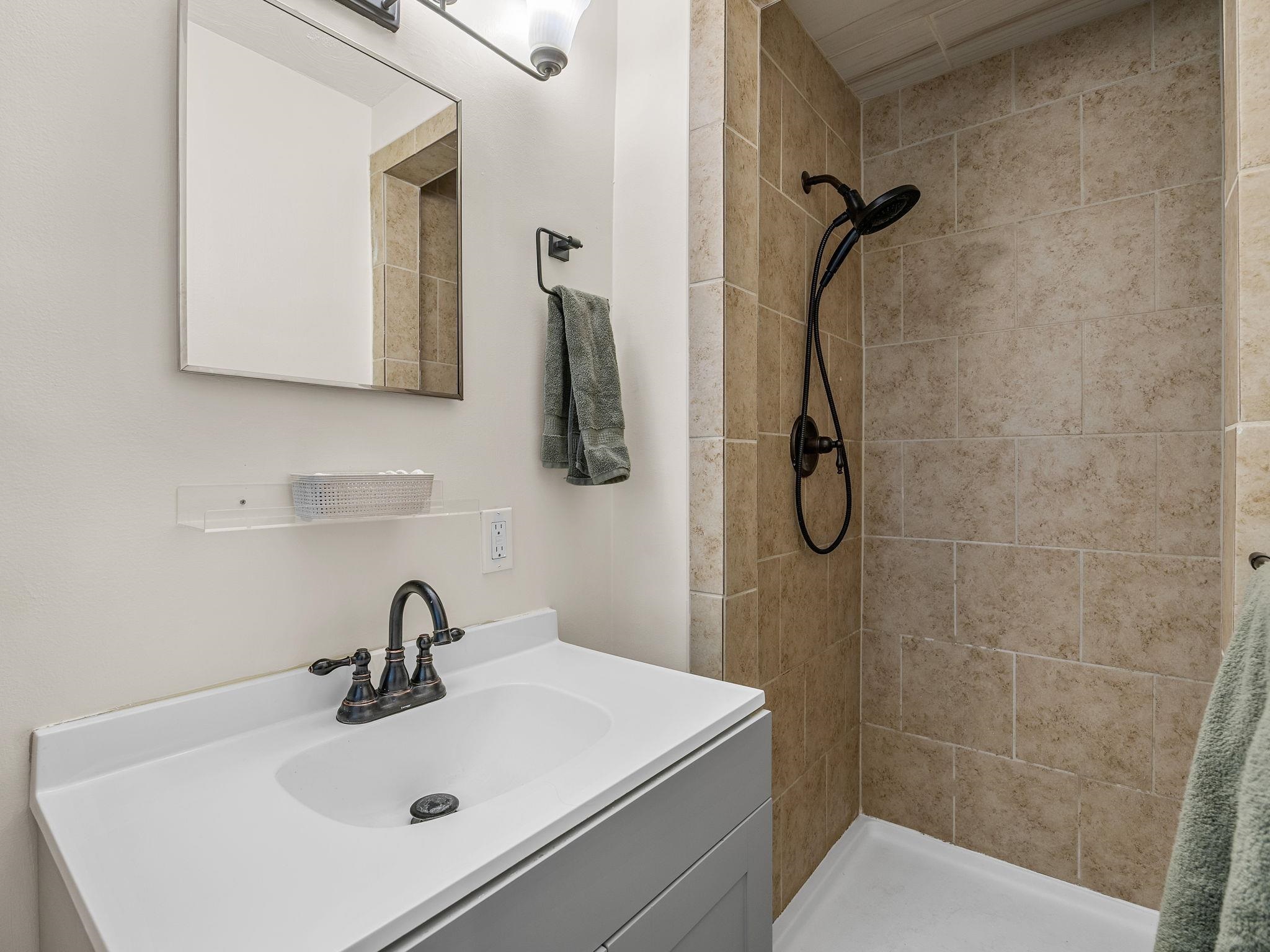 304 Earl Drive Property Photo 19