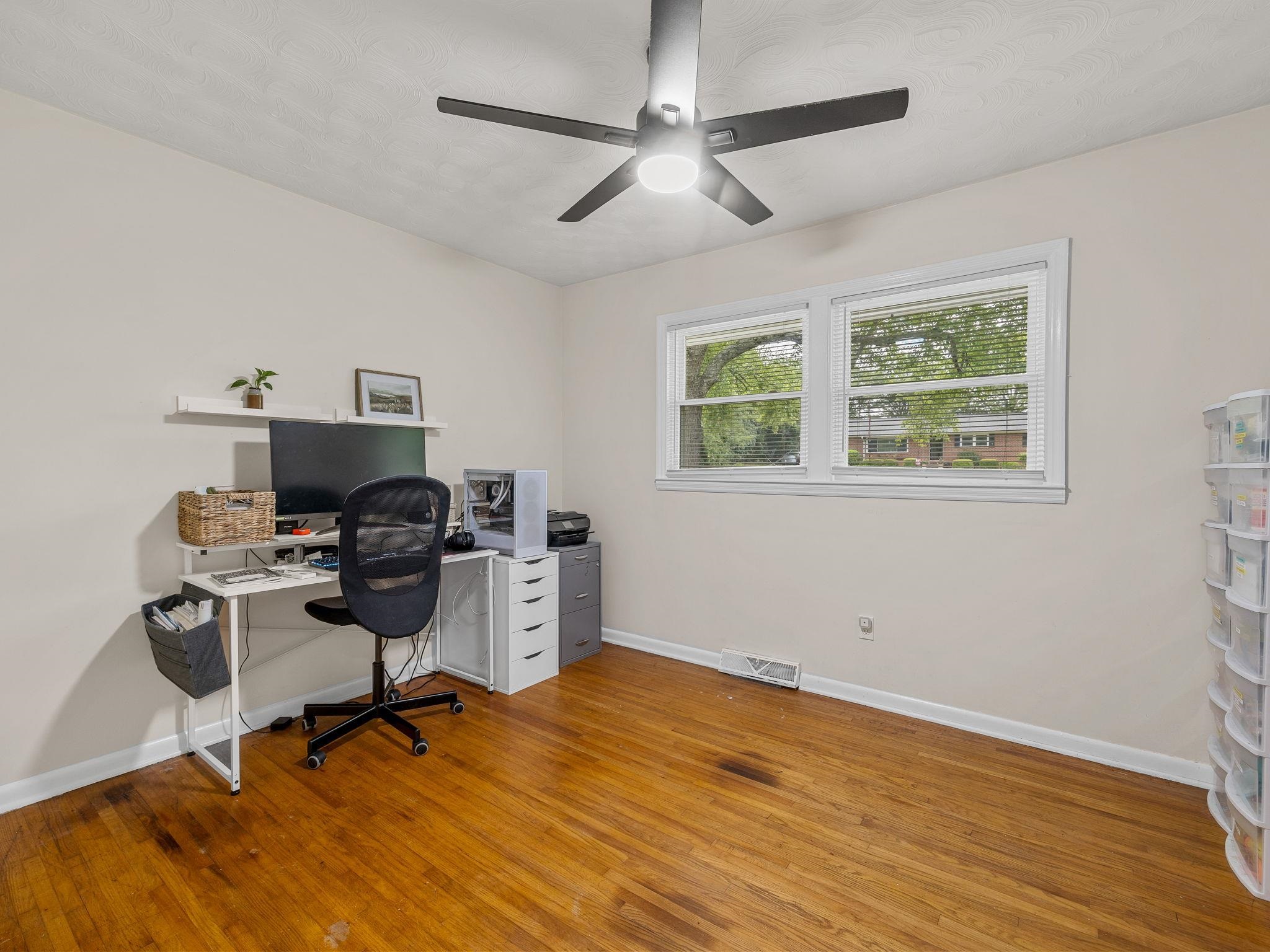 304 Earl Drive Property Photo 24