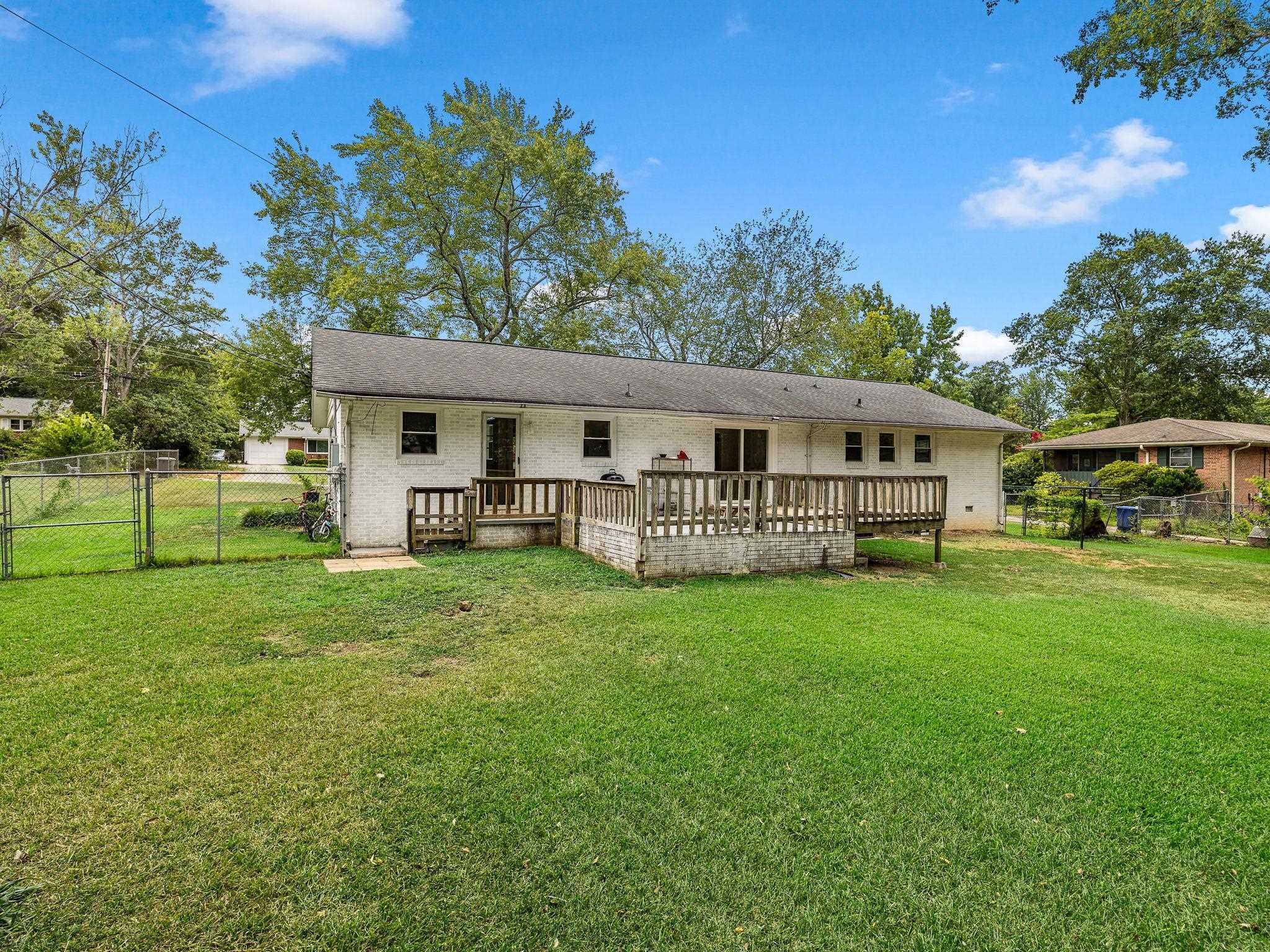 304 Earl Drive Property Photo 29