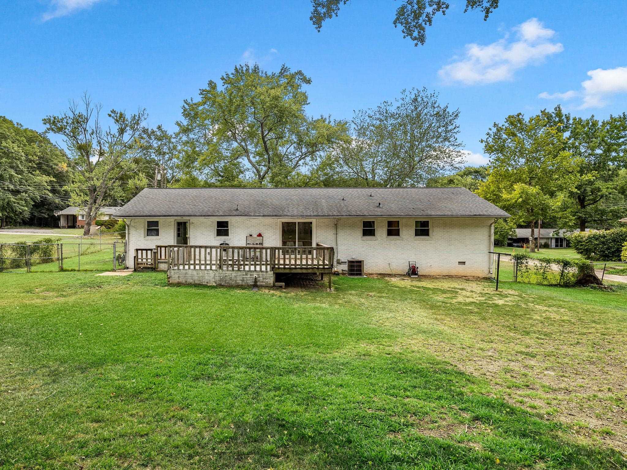 304 Earl Drive Property Photo 30