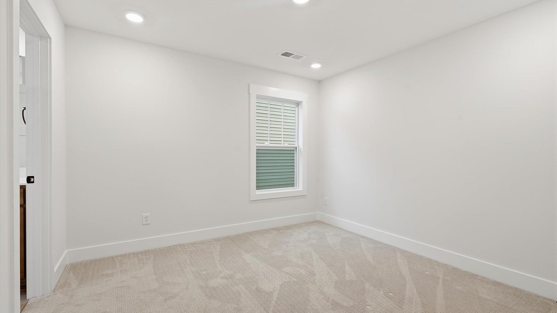 904 Tibetan Street Property Photo 27