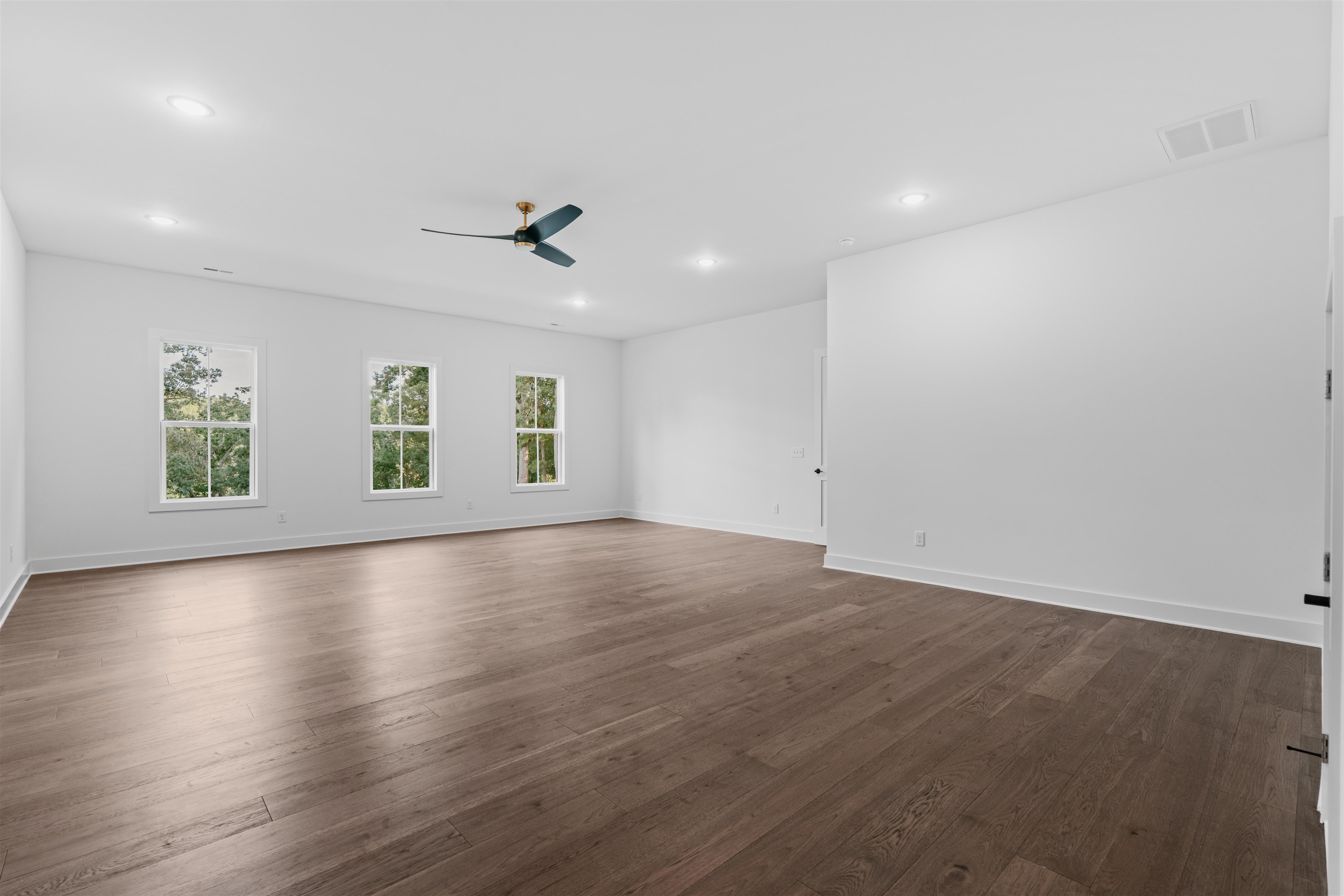 107 Andrea Pointe Property Photo 42