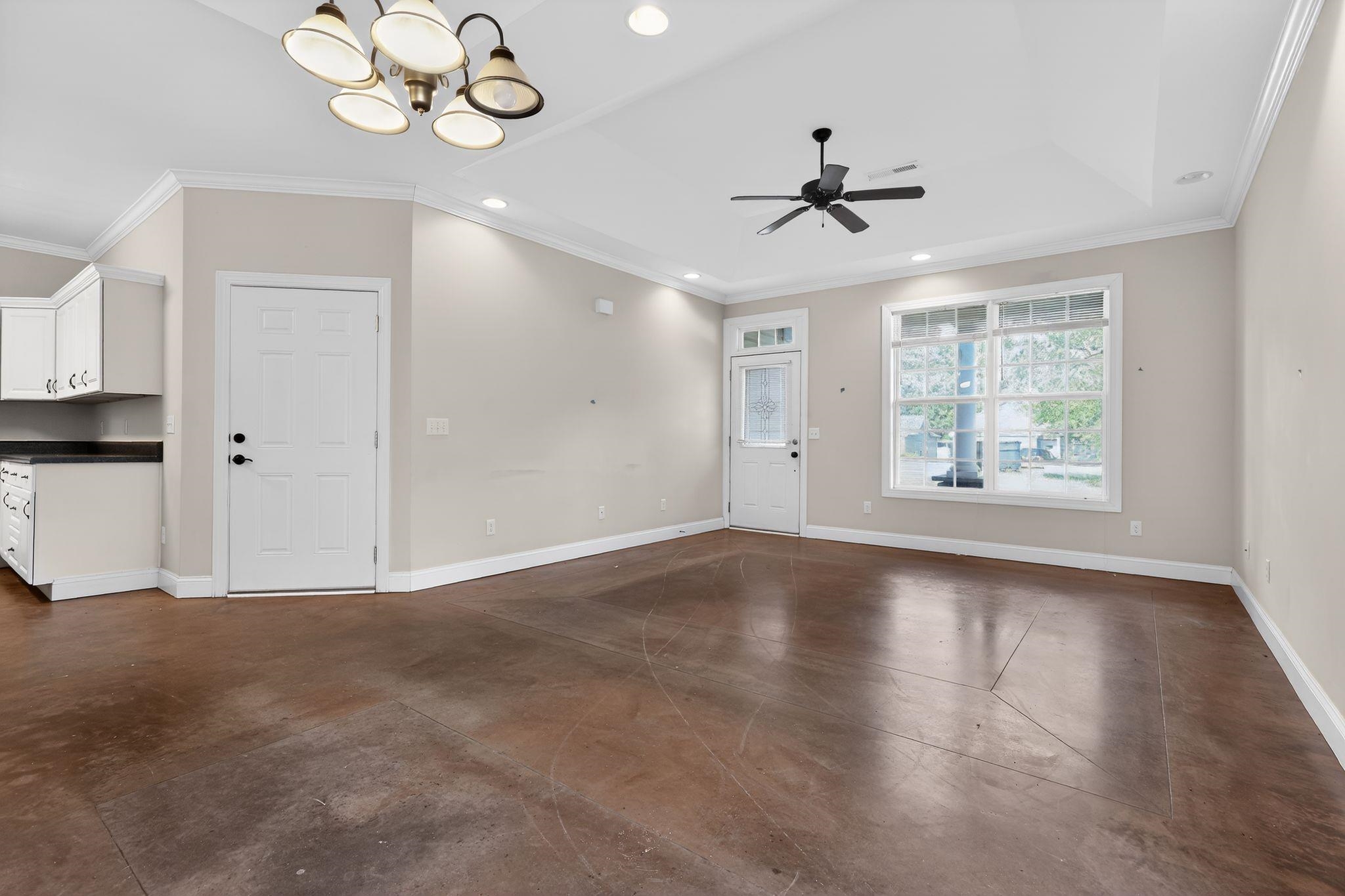 112 Dundee Court Property Photo 14