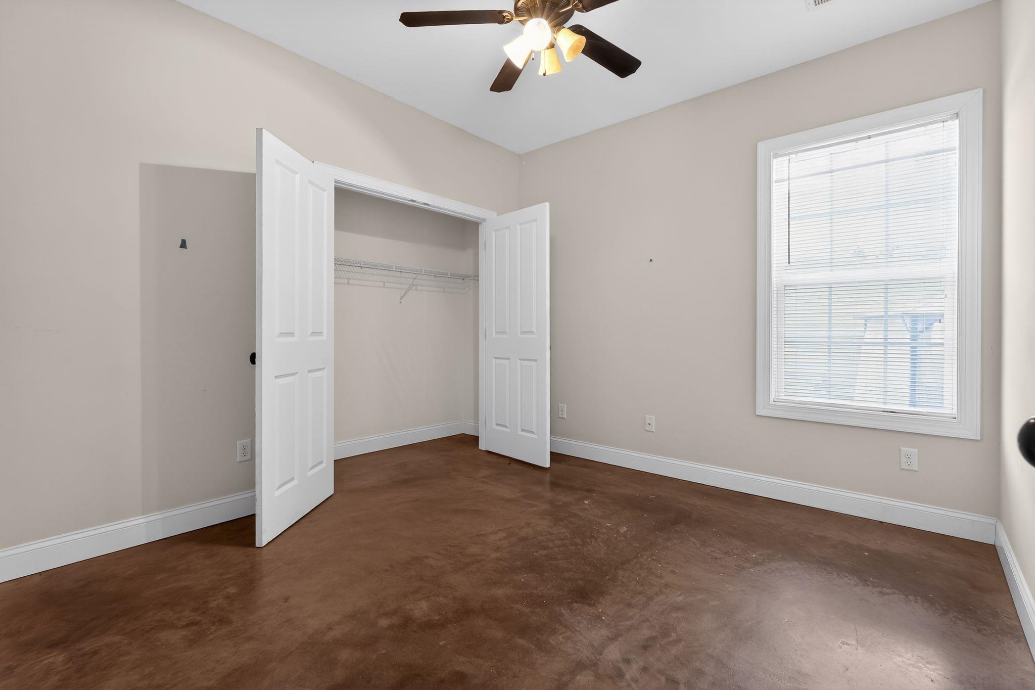 112 Dundee Court Property Photo 26