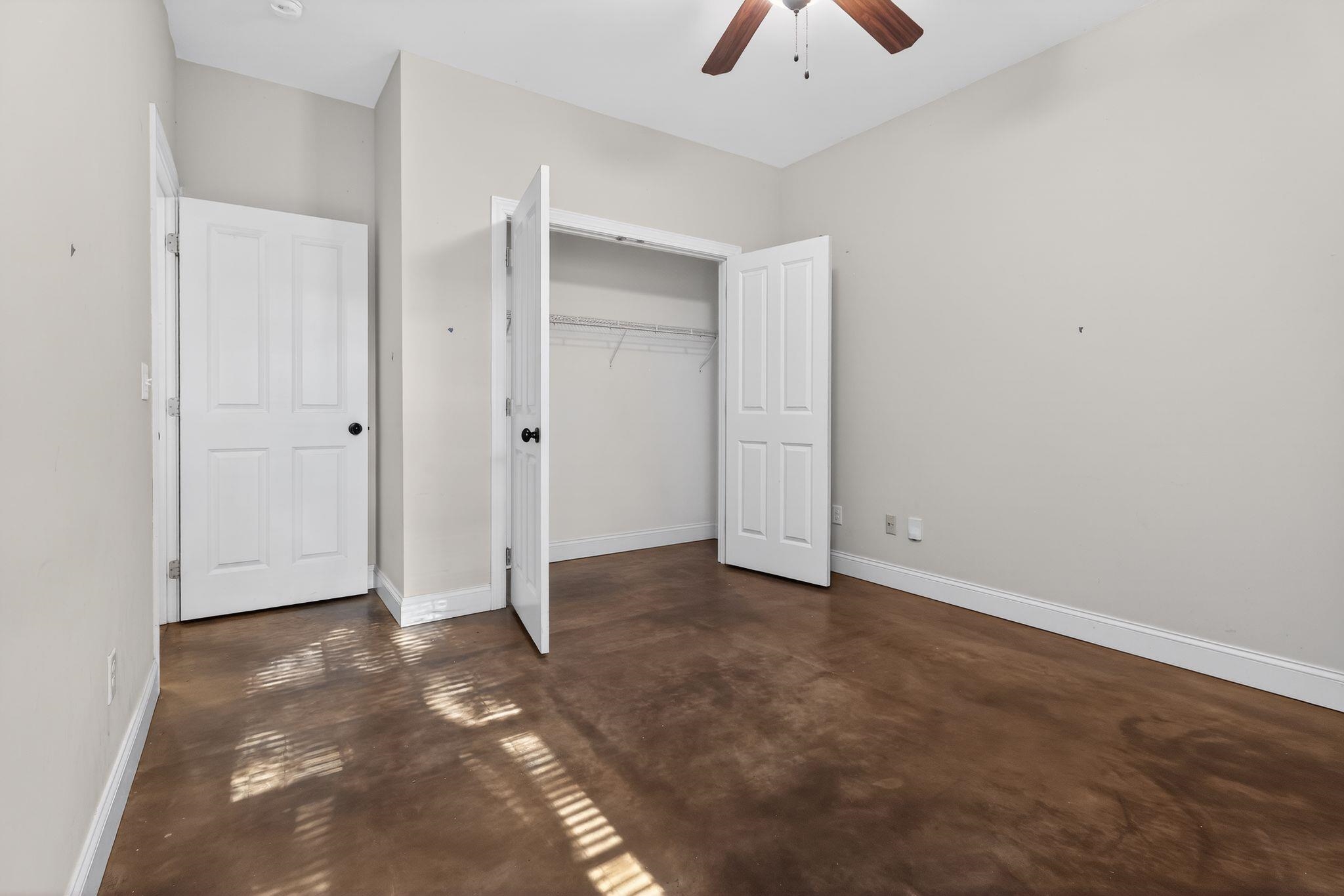 112 Dundee Court Property Photo 27