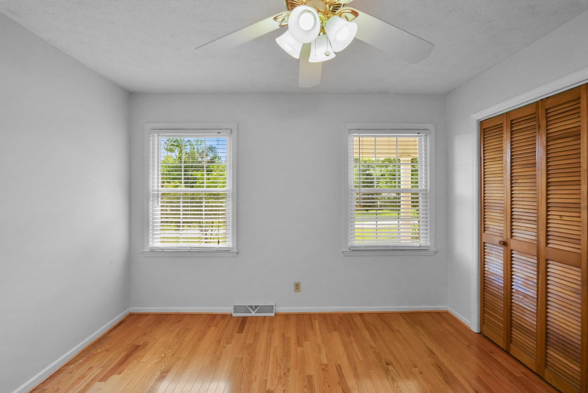 16 Farmington Trail Property Photo 29