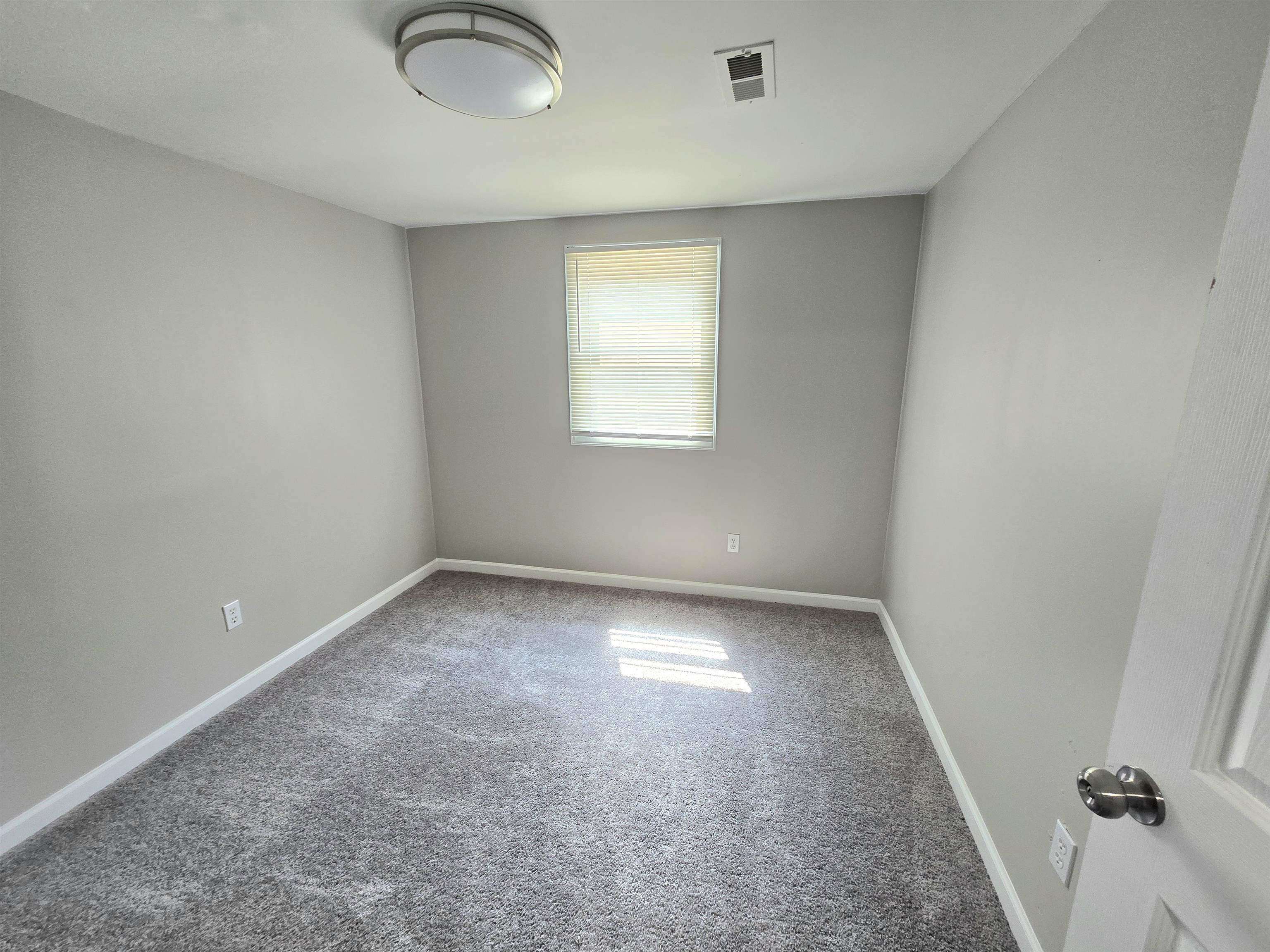 190 Fuller Road Property Photo 22