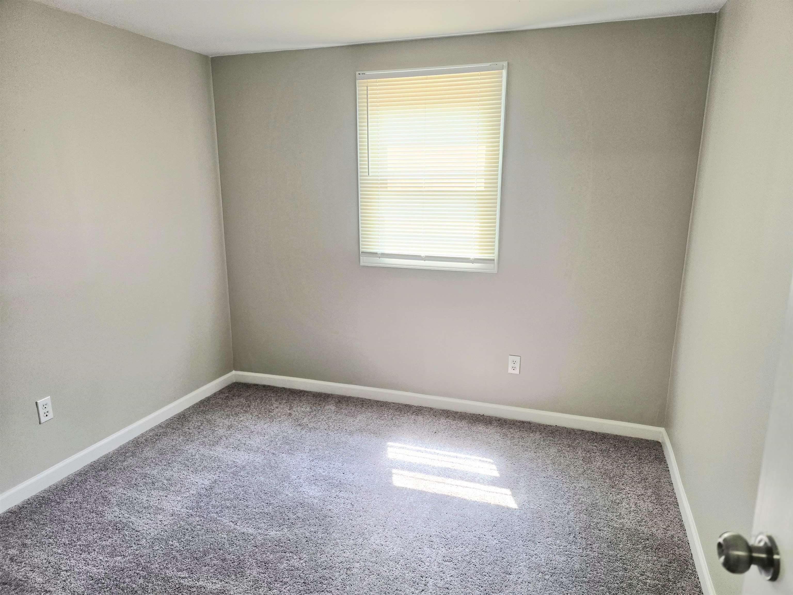 190 Fuller Road Property Photo 30