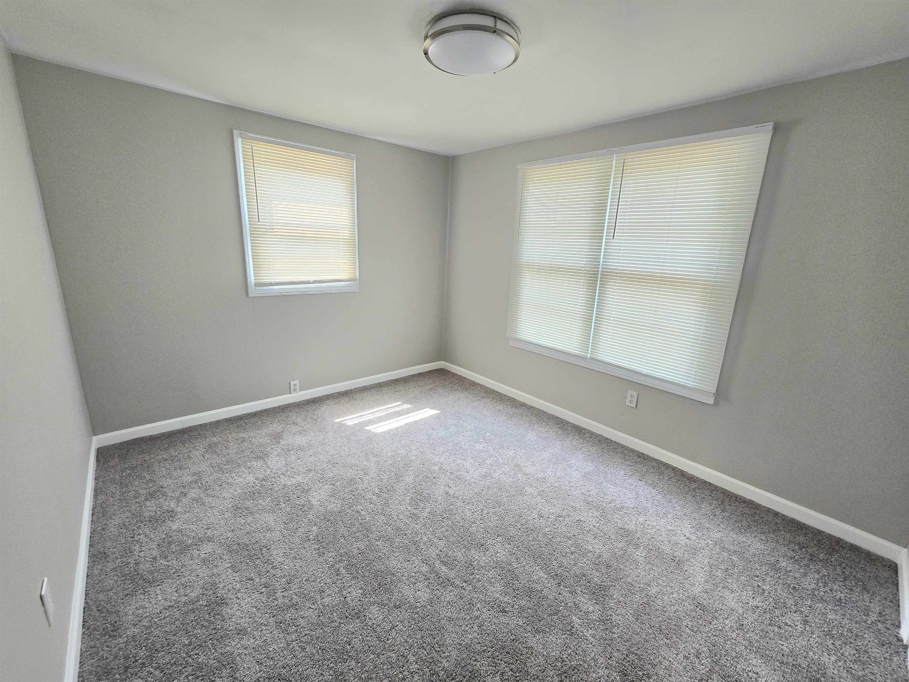 190 Fuller Road Property Photo 32