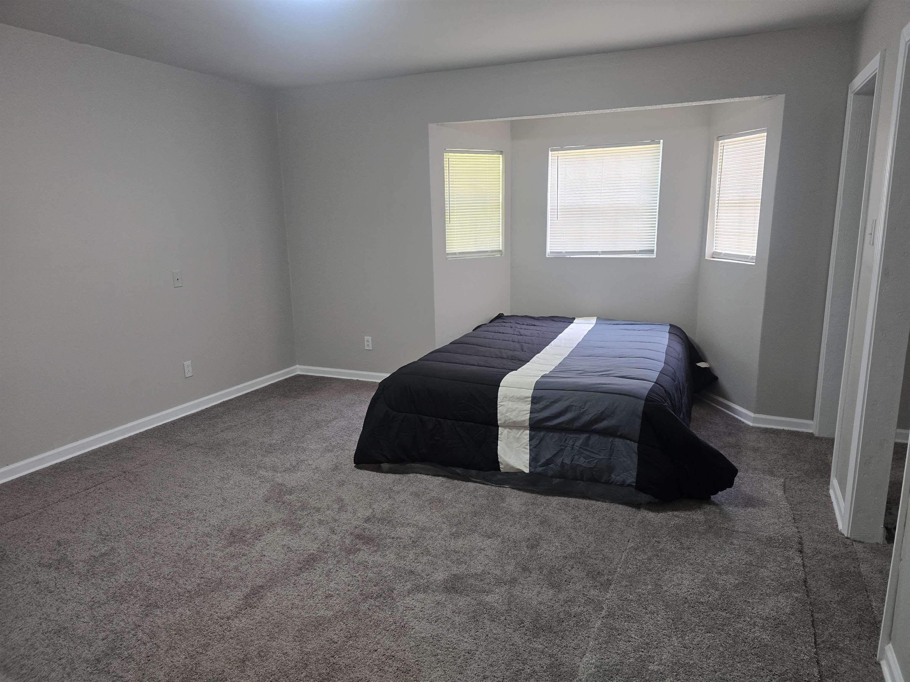 190 Fuller Road Property Photo 38