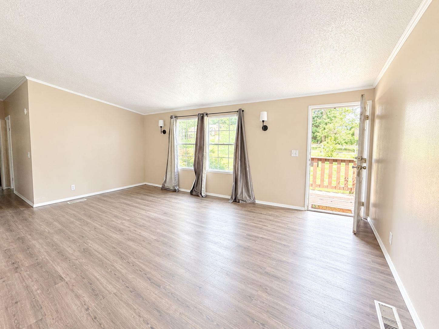 118 Lockman Street Property Photo 3