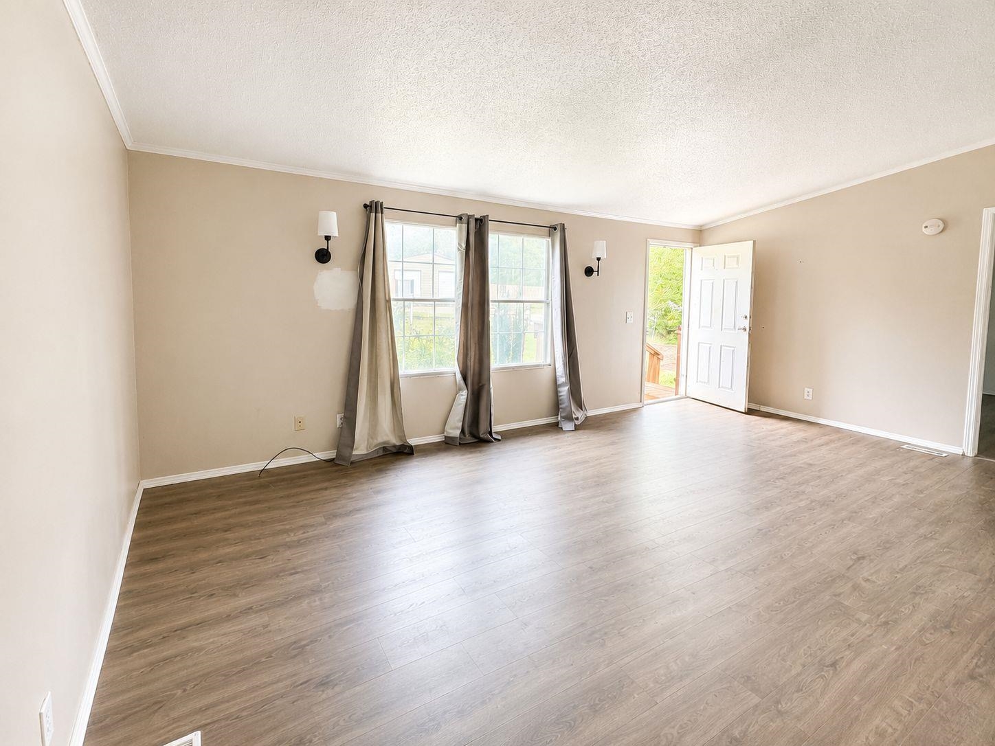 118 Lockman Street Property Photo 4