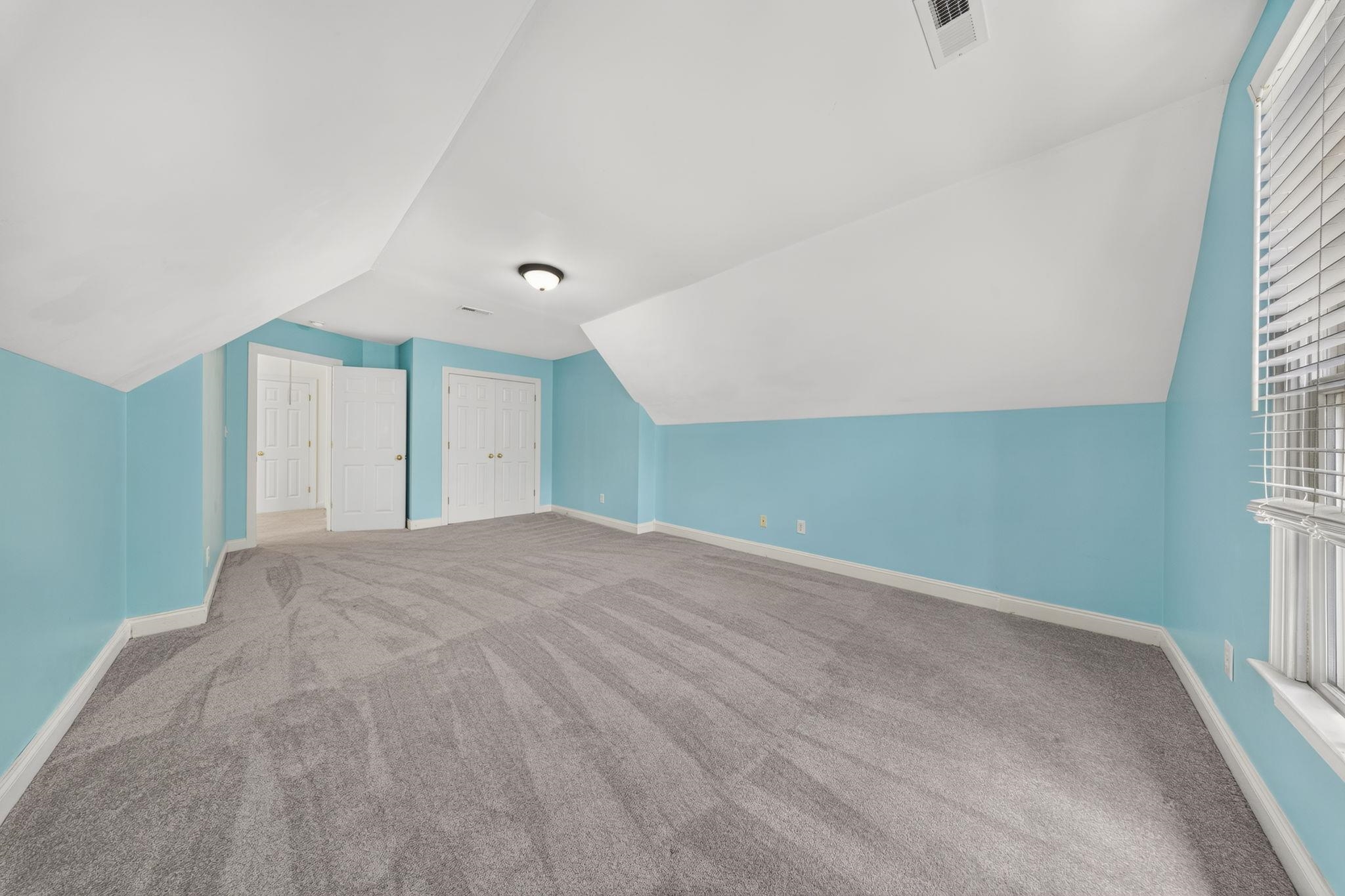 335 Benford Drive Property Photo 19