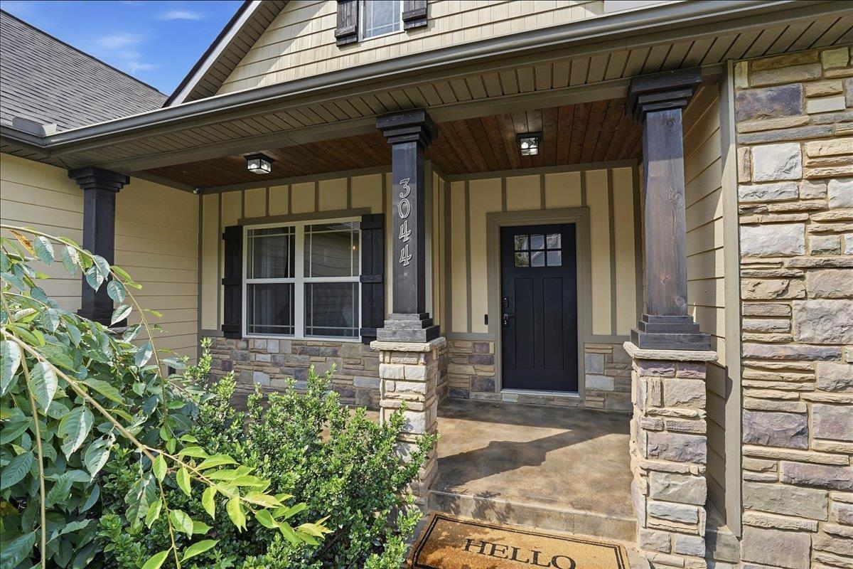 3044 English Cottage Way Property Photo 4